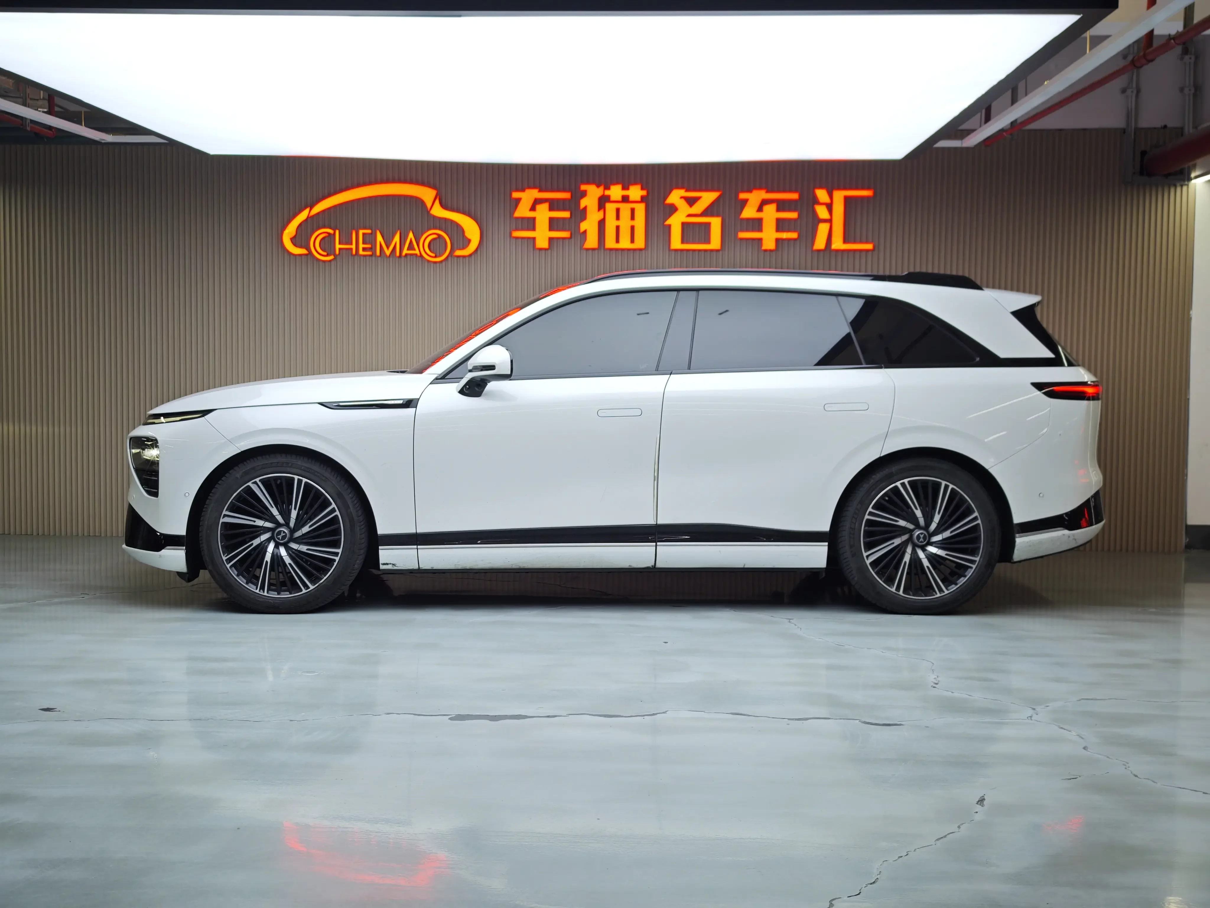 Xpeng G9