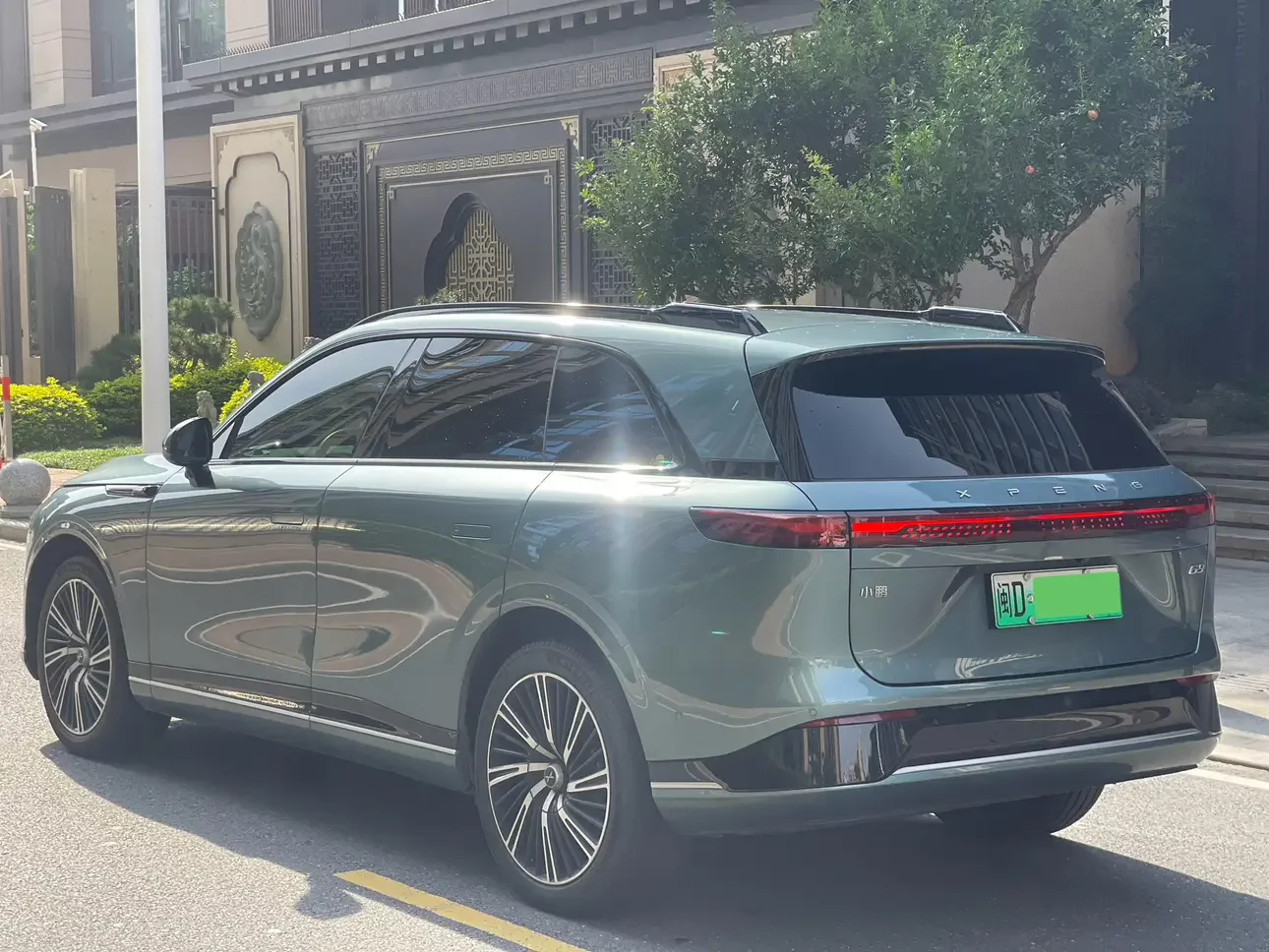 Xpeng G9