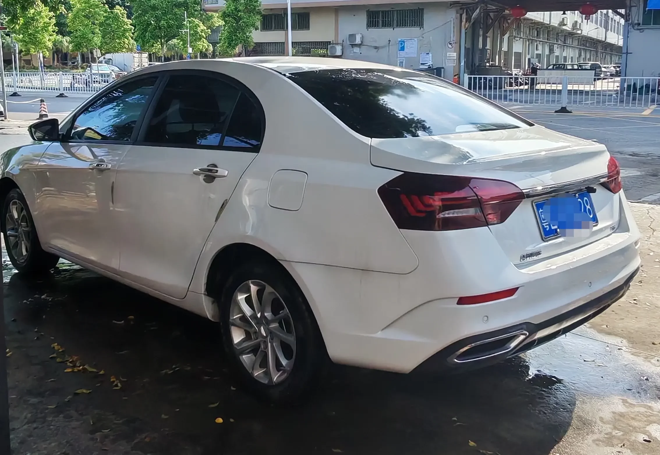 Geely emgrand
