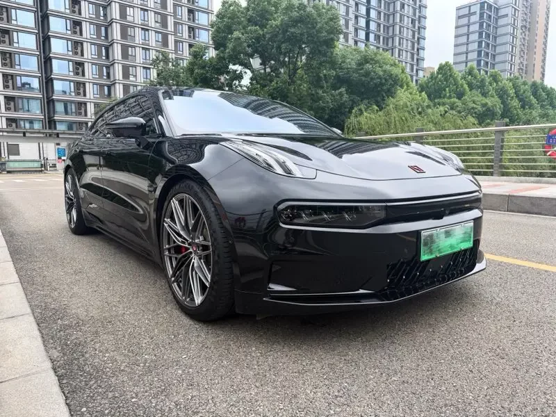 ZEEKR 001