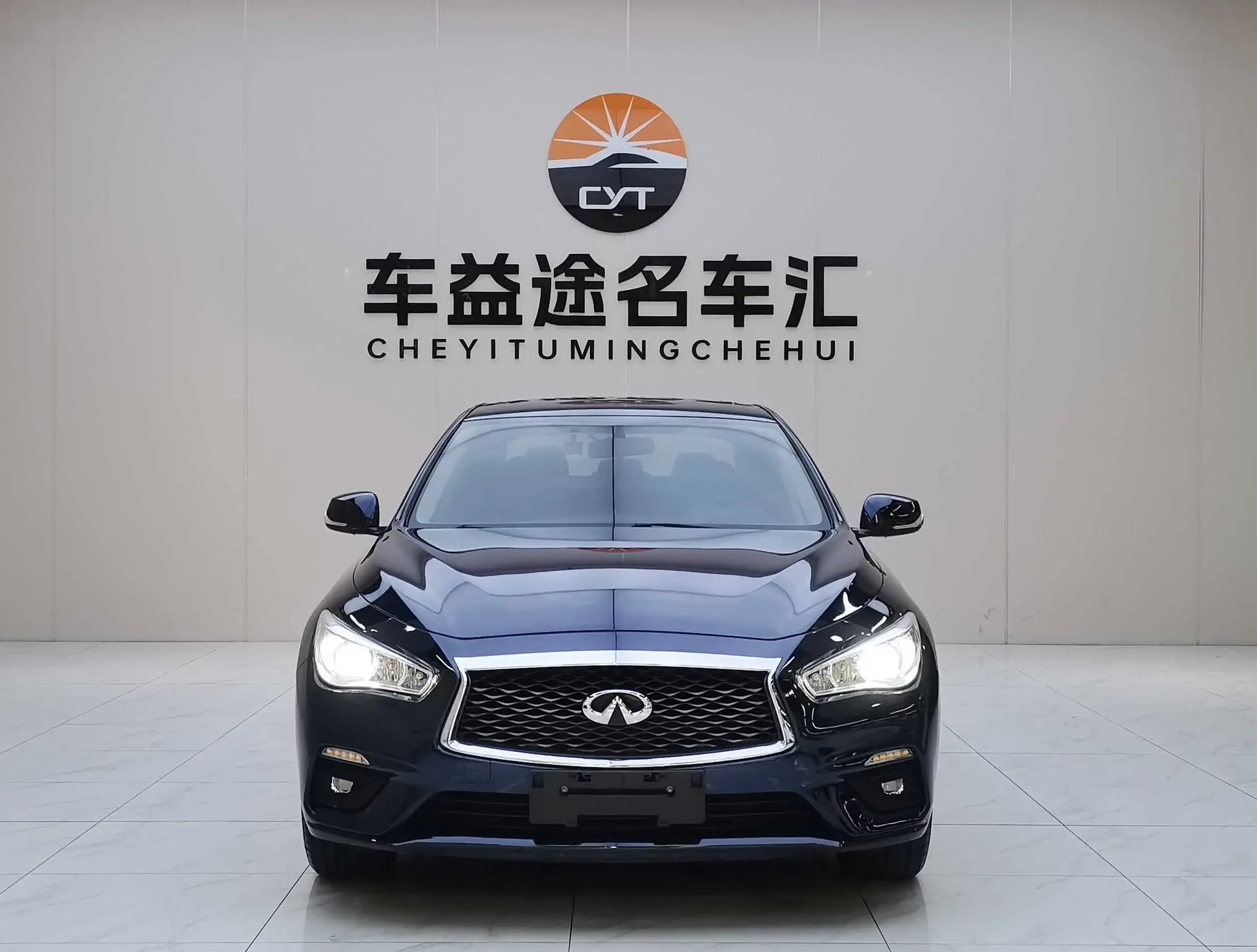 Infiniti Q50L  из Китая