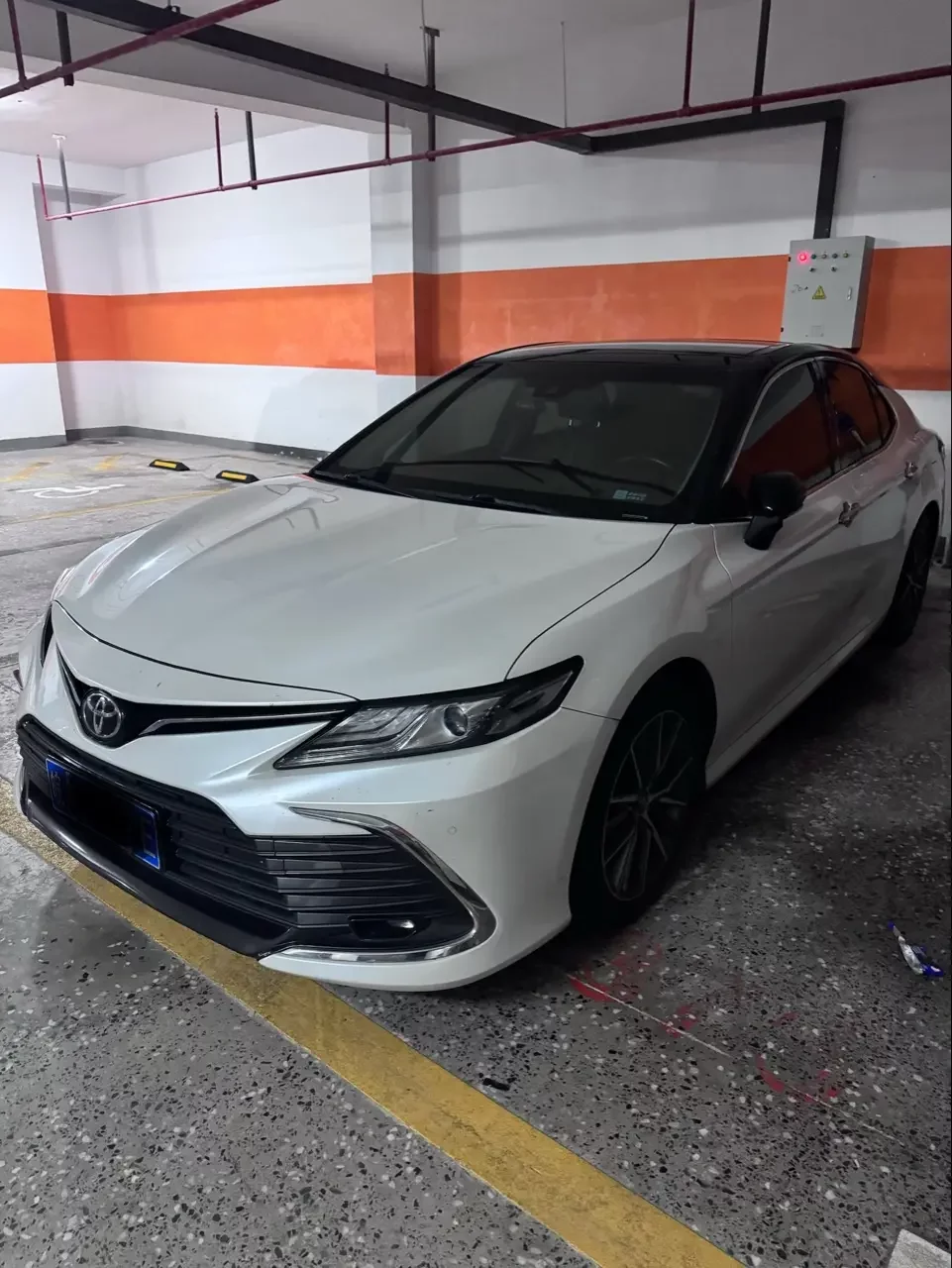 TOYOTA CAMRY