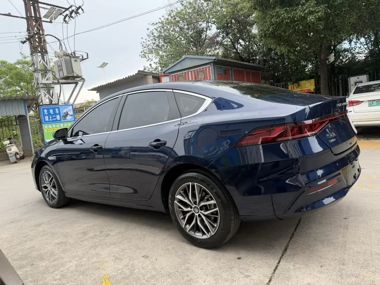 BYD Qin PLUS DM