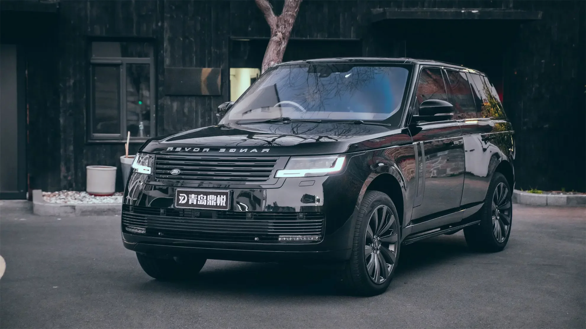 Land Rover range rover