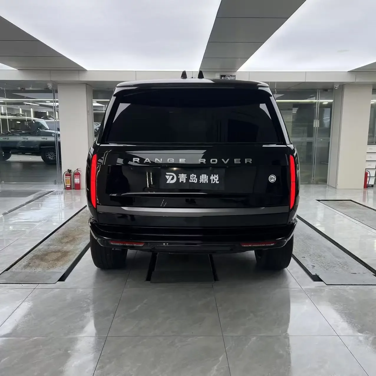 Land Rover range rover
