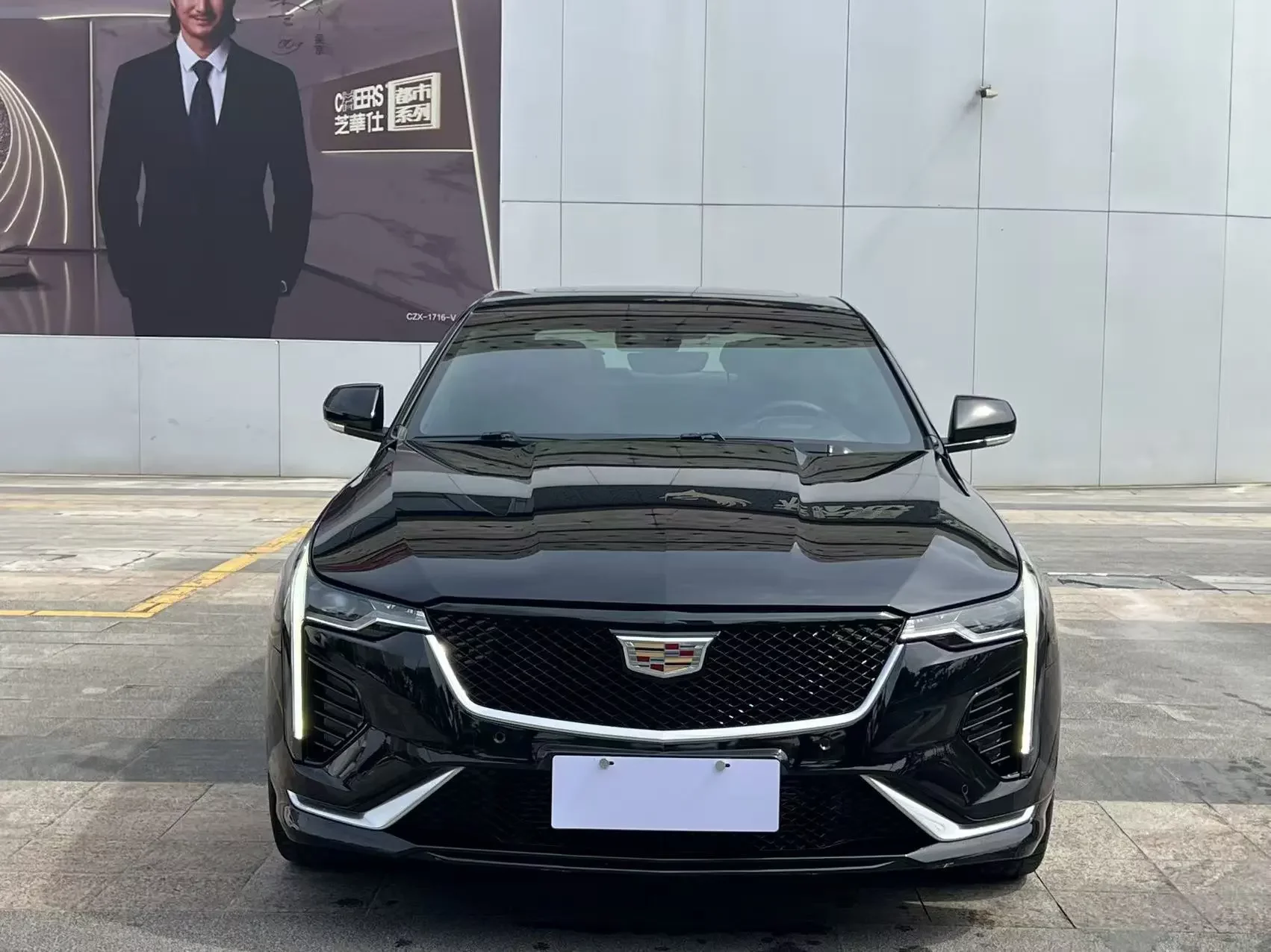 Cadillac CT4  из Китая