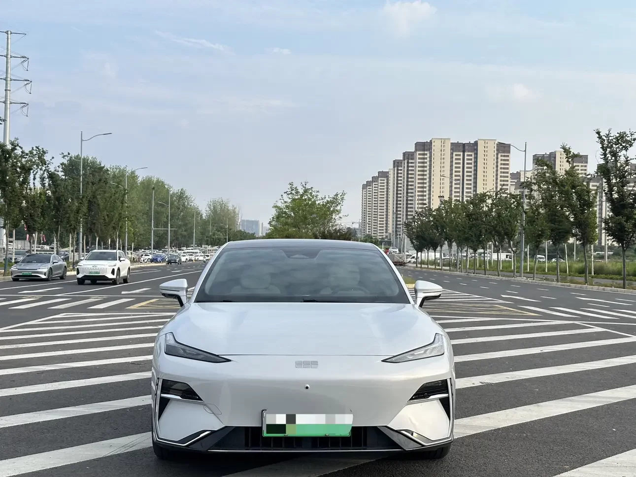 Geely Galaxy E8