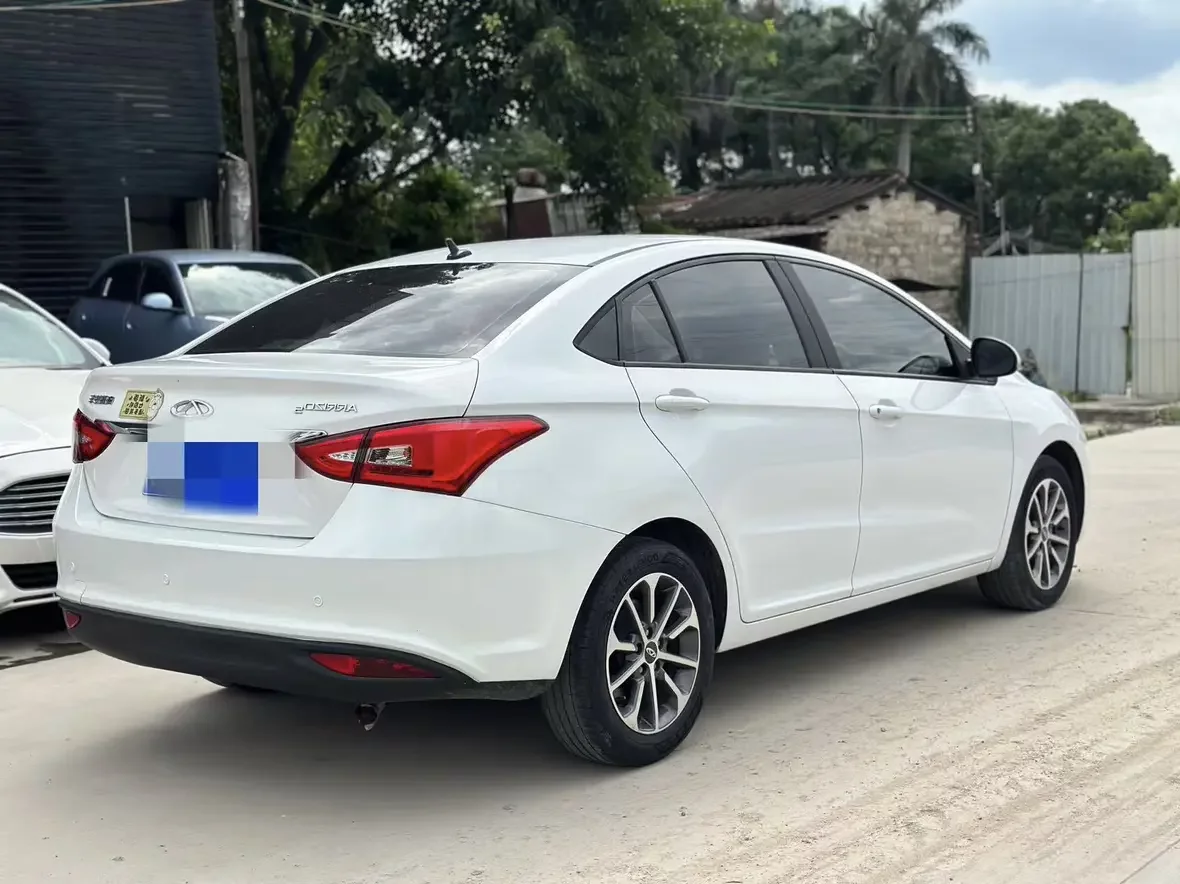 Chery Arrizo 5