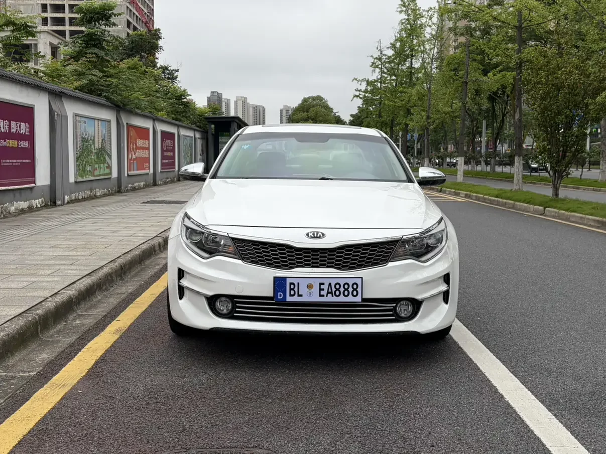 Kia K5
