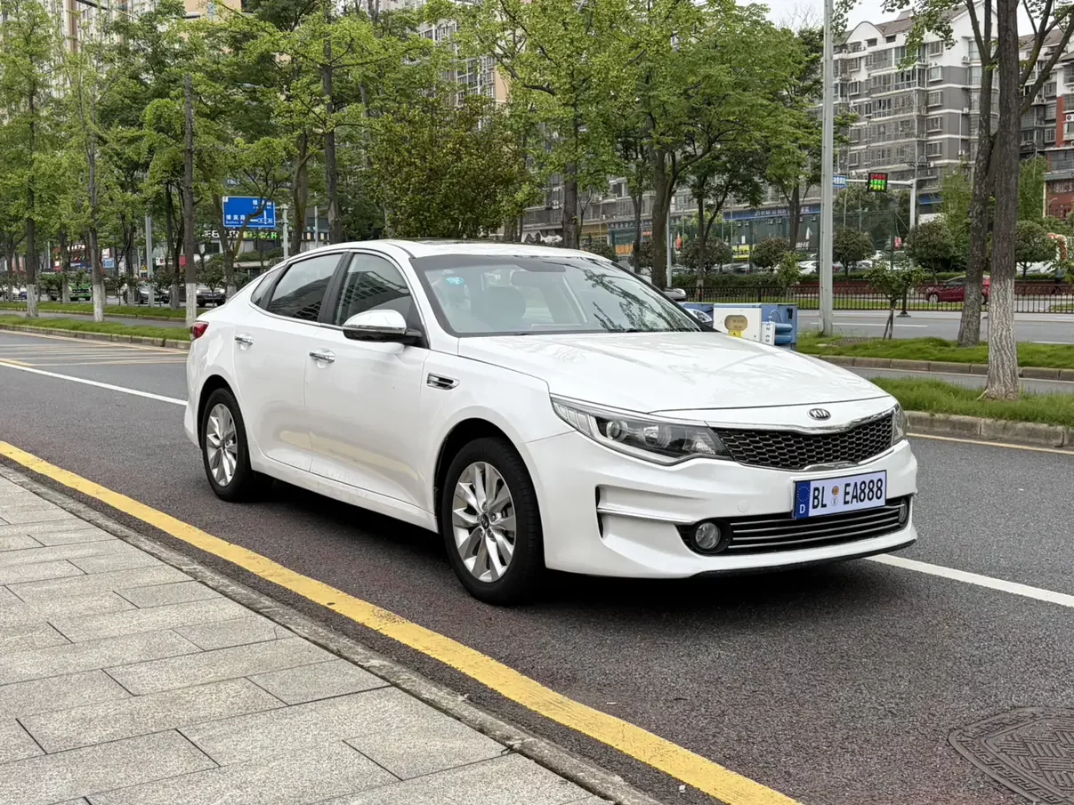 Kia K5