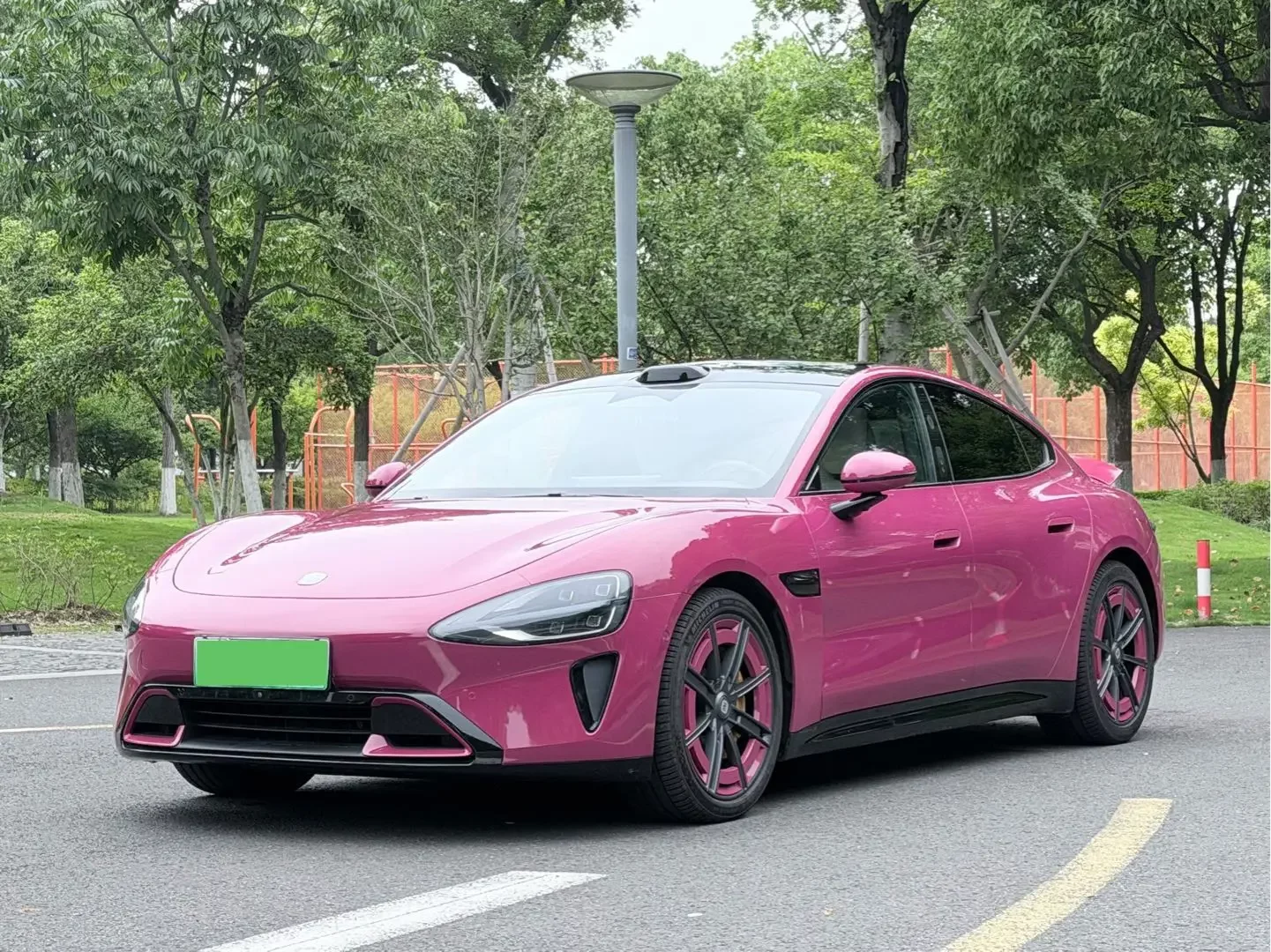 Xiaomi car Xiaomi SU7  из Китая