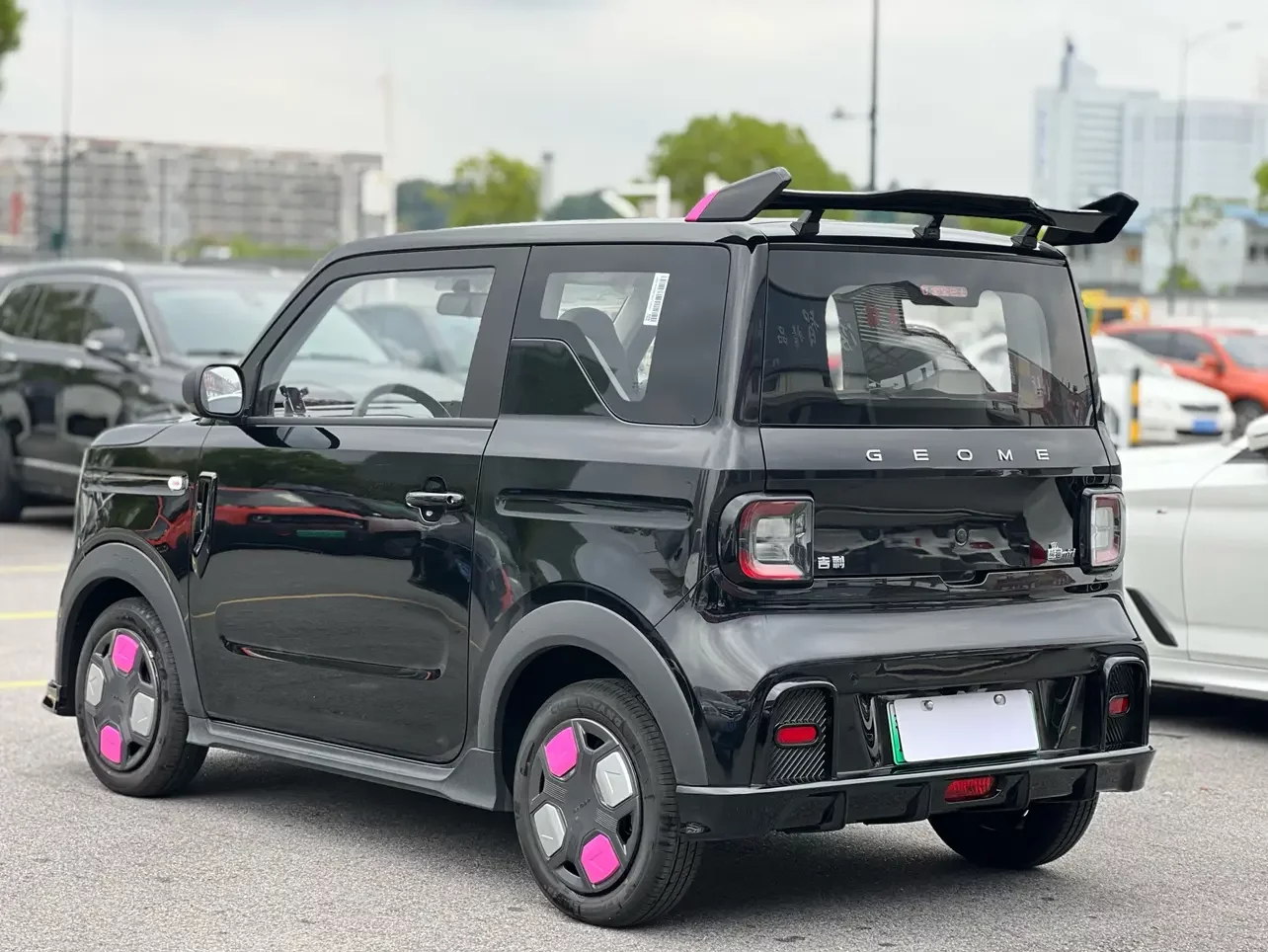 Geely panda