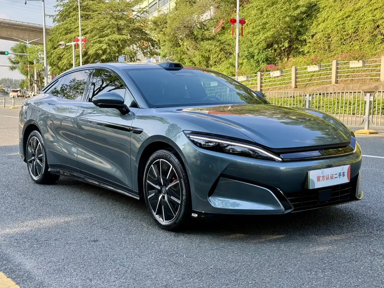 BYD Han L EV