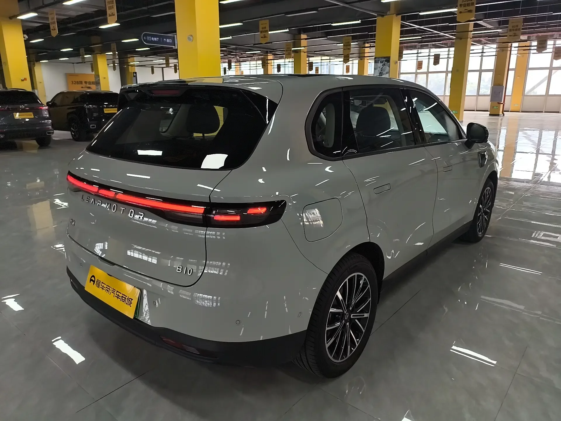 Leapmotor B10