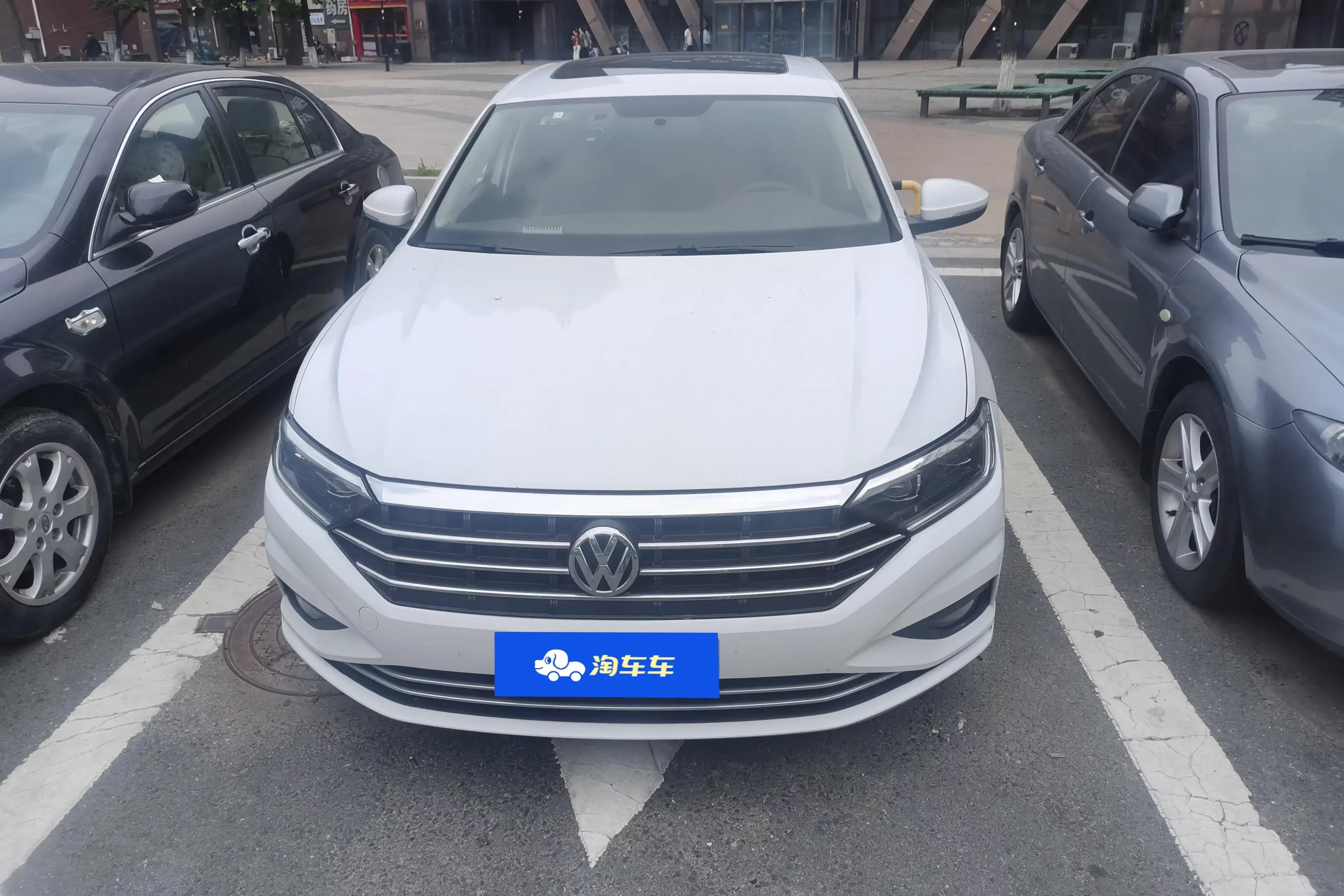 Volkswagen Sagitar
