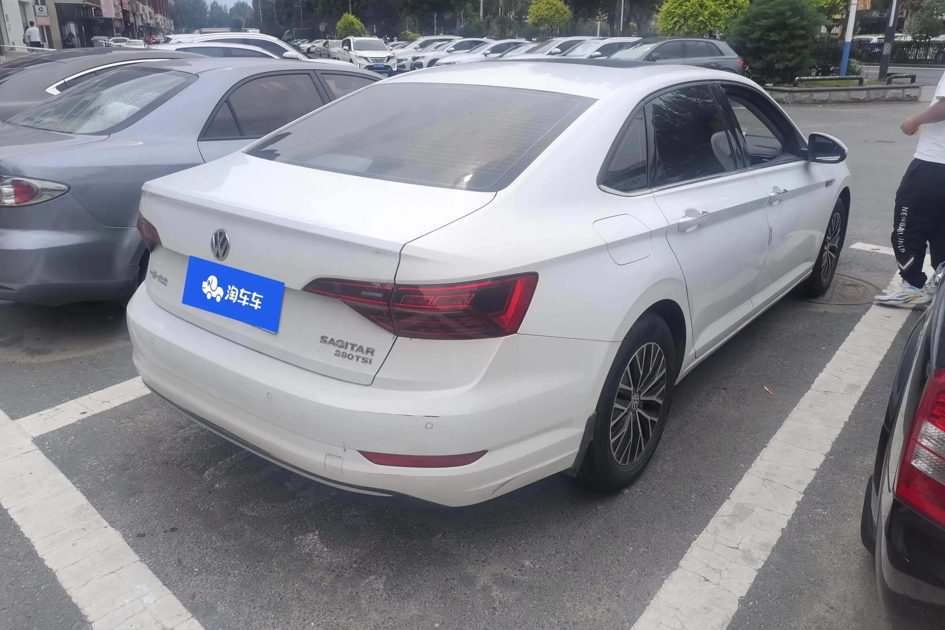 Volkswagen Sagitar