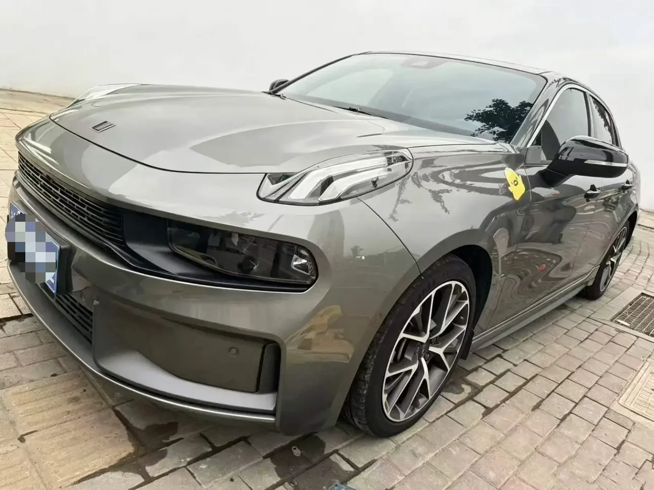 Lynk & Co 03