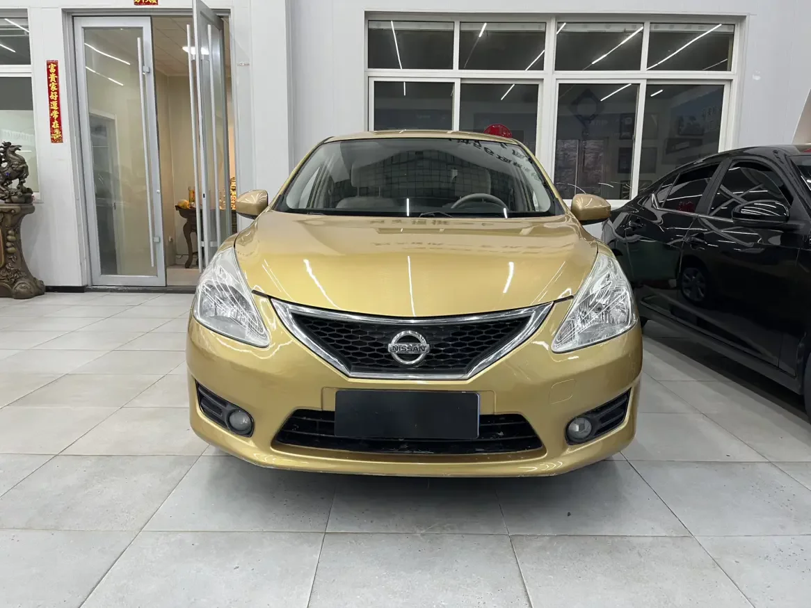 Nissan Tiida  из Китая