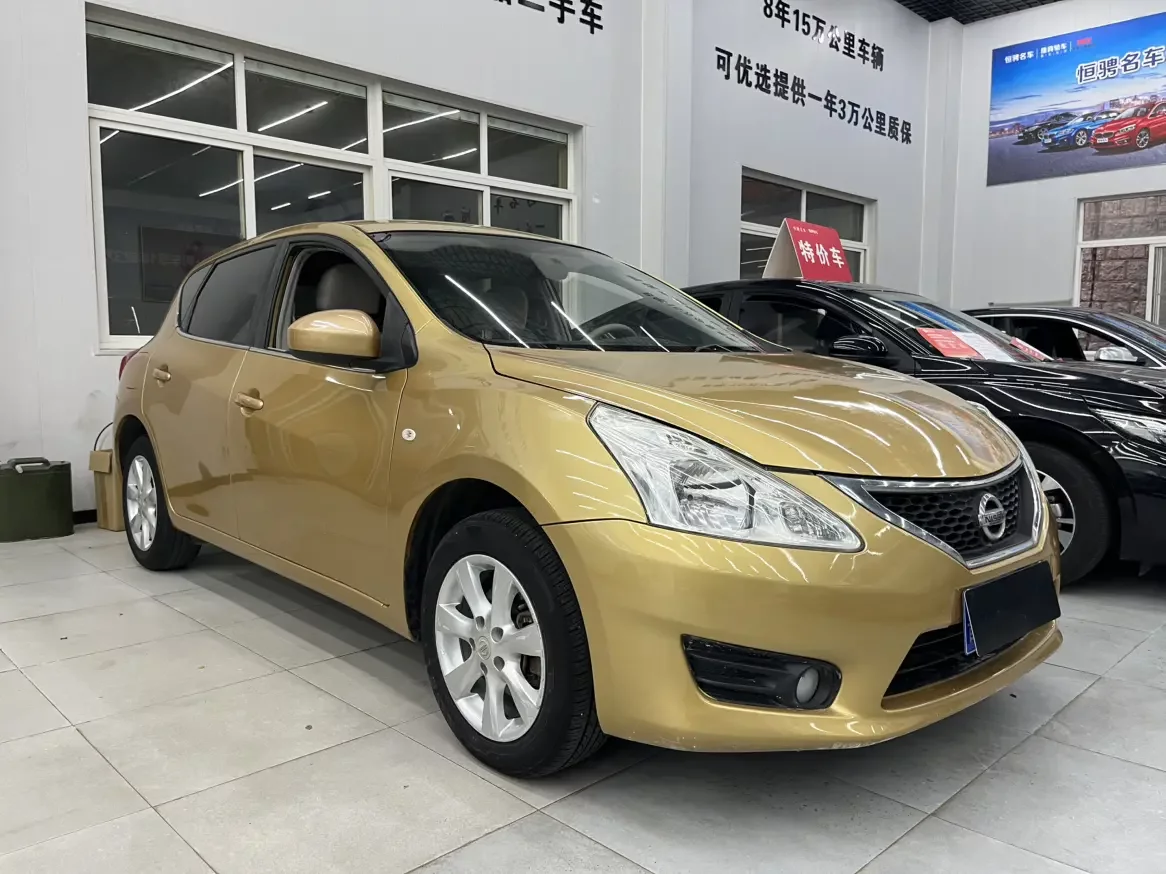 Nissan Tiida