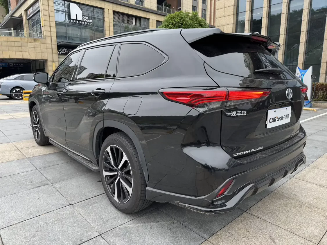 Toyota Crown Kluger