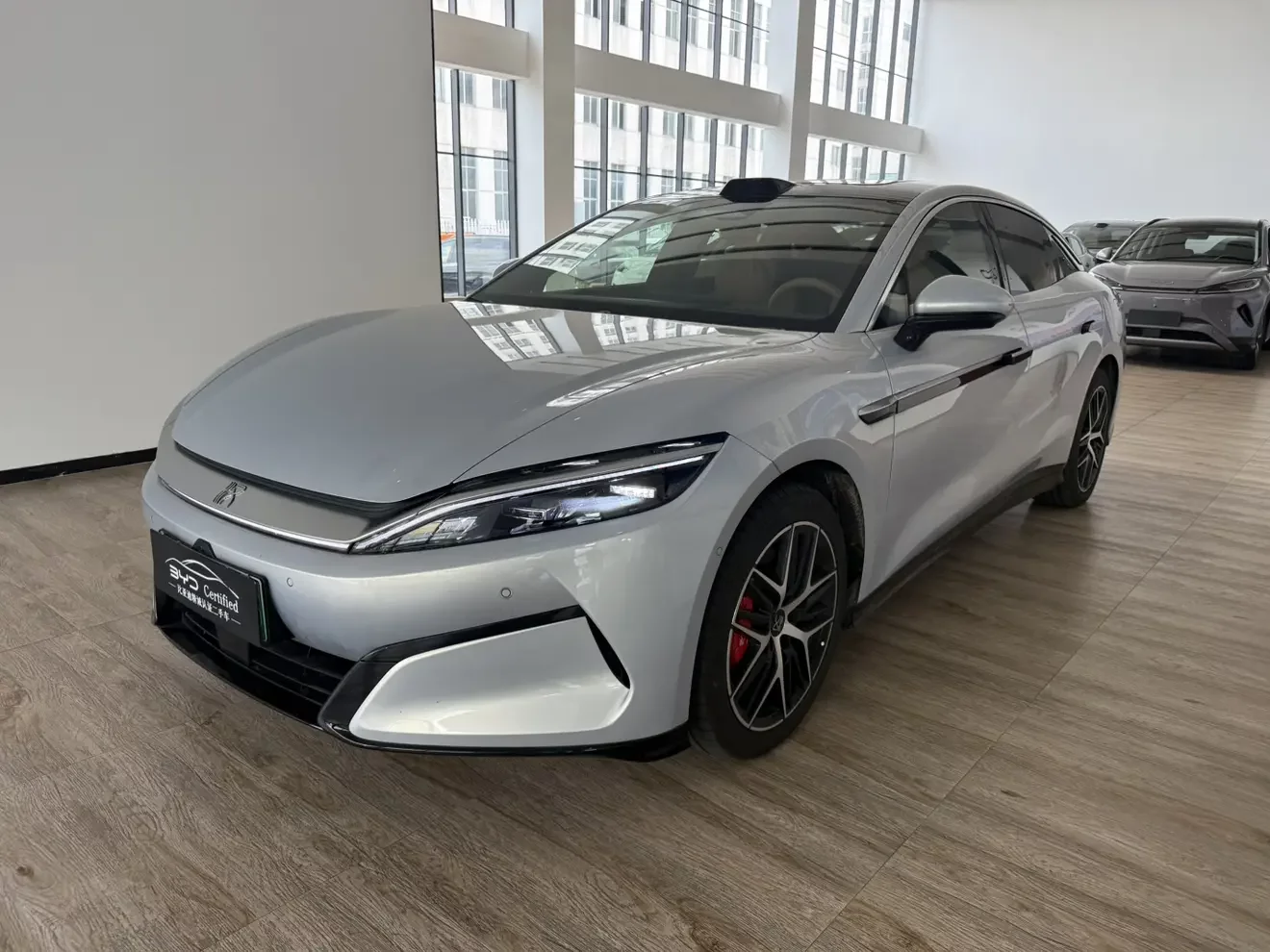 BYD Han L EV