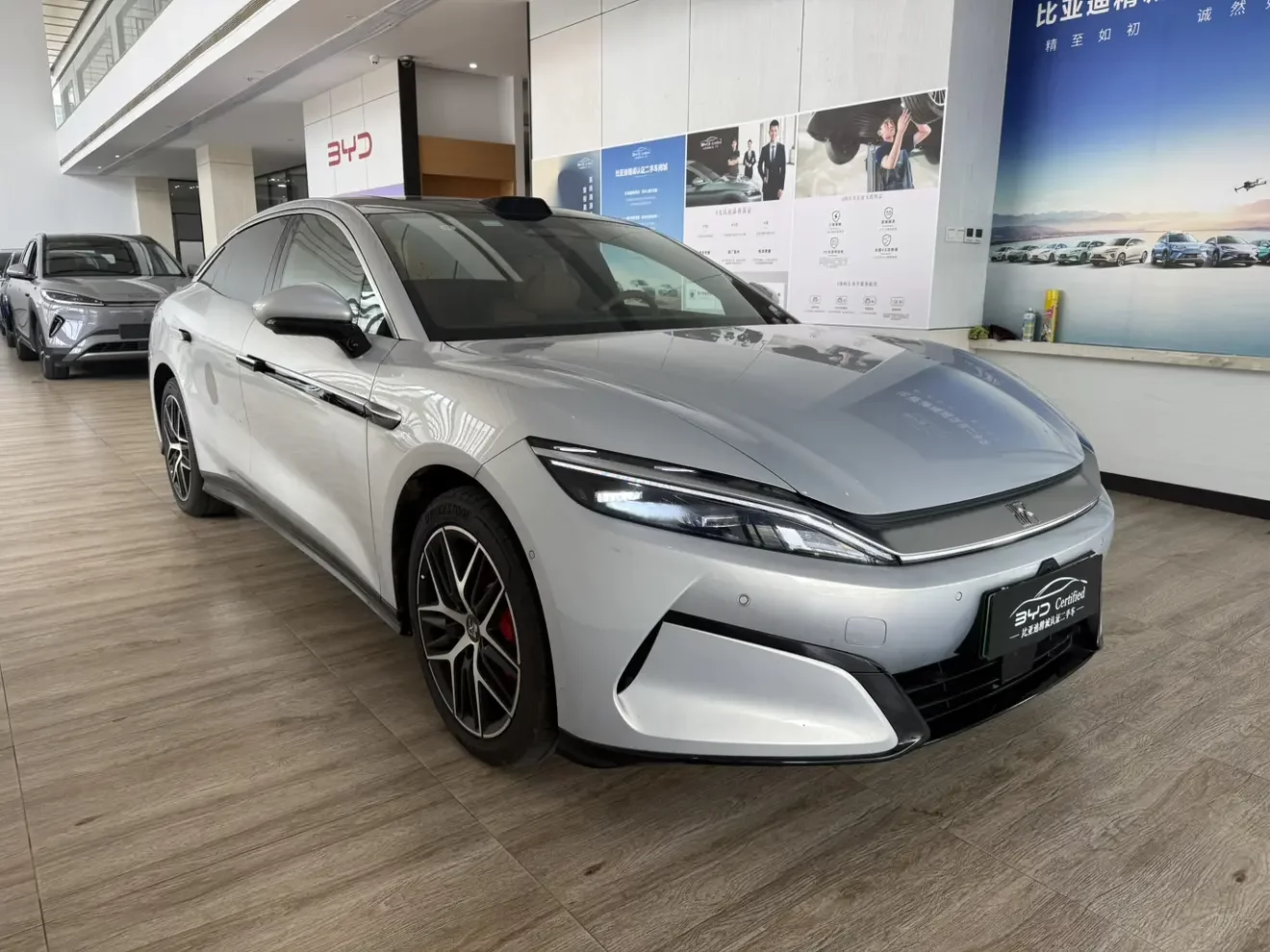 BYD Han L EV