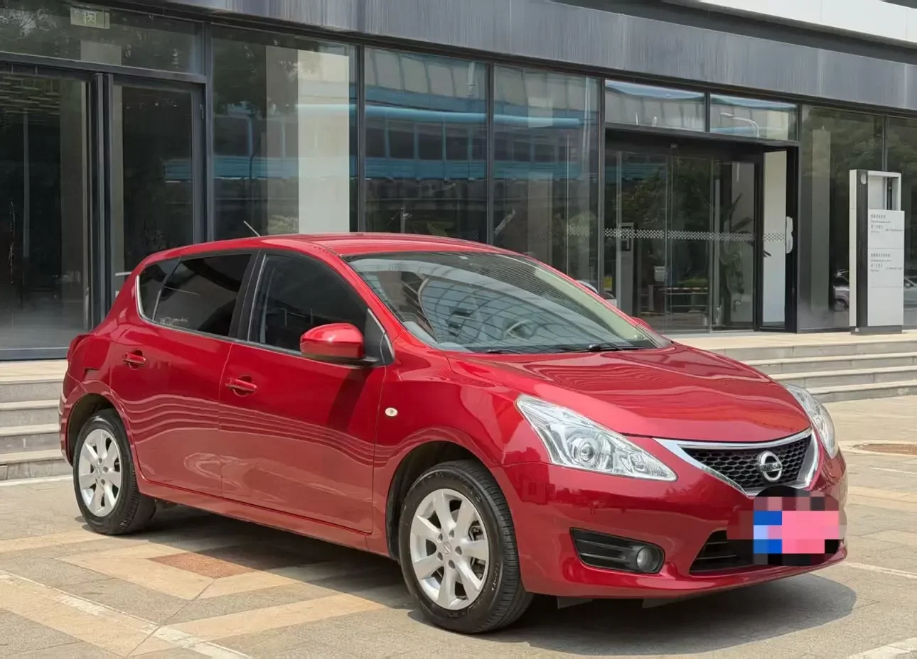 Nissan Tiida