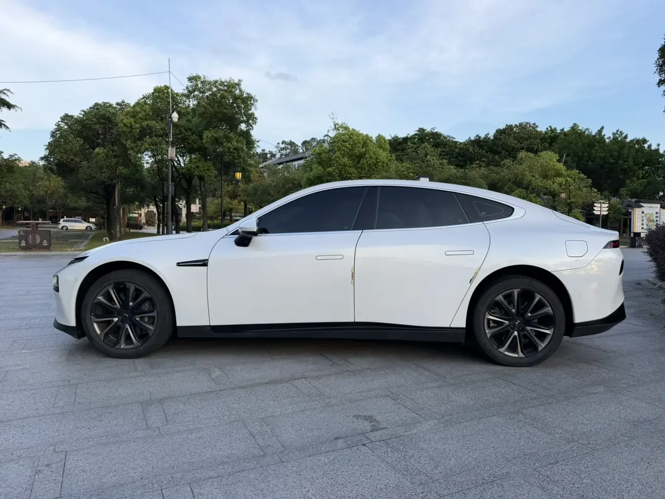 Xpeng P7