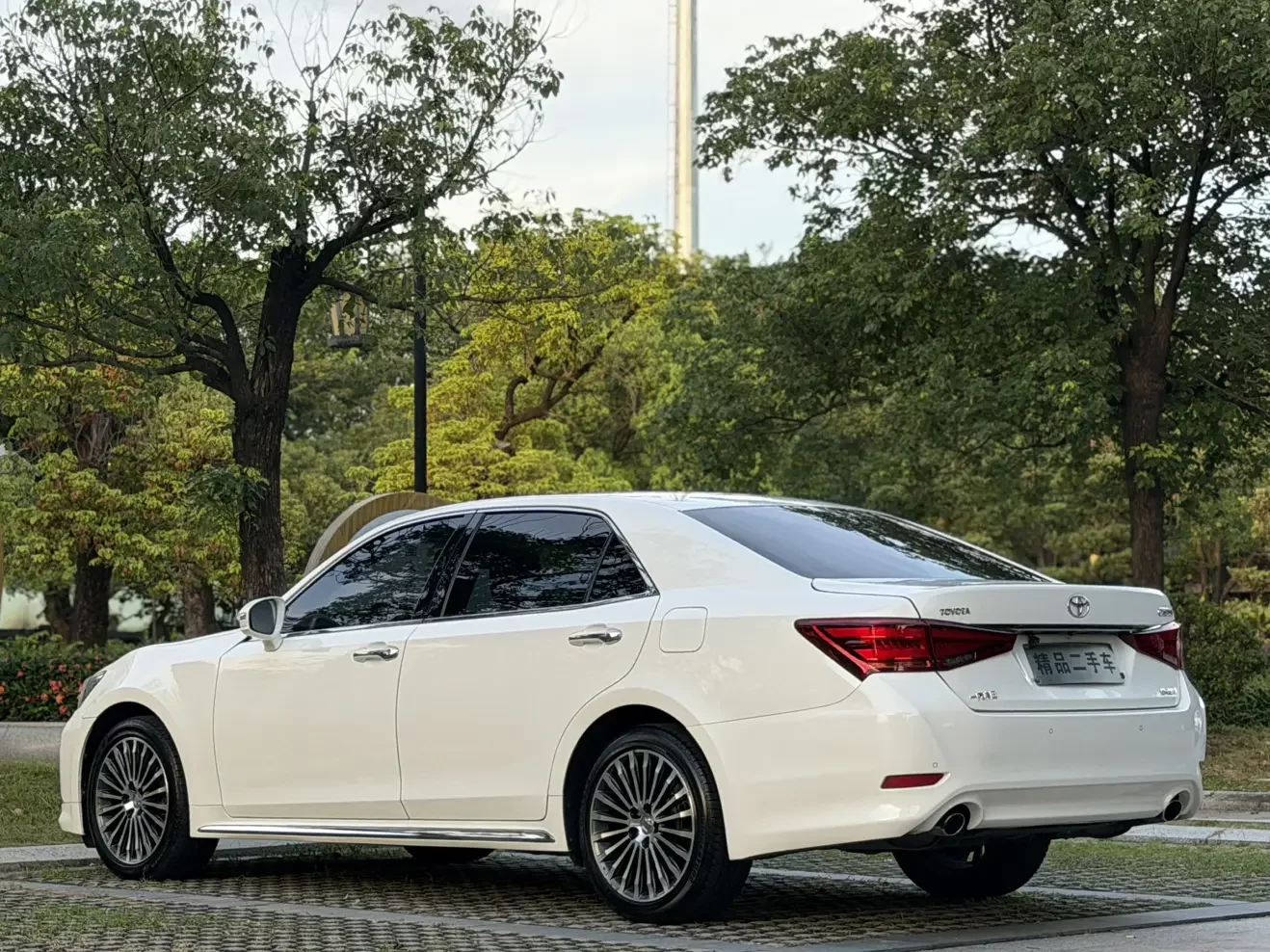 Toyota crown