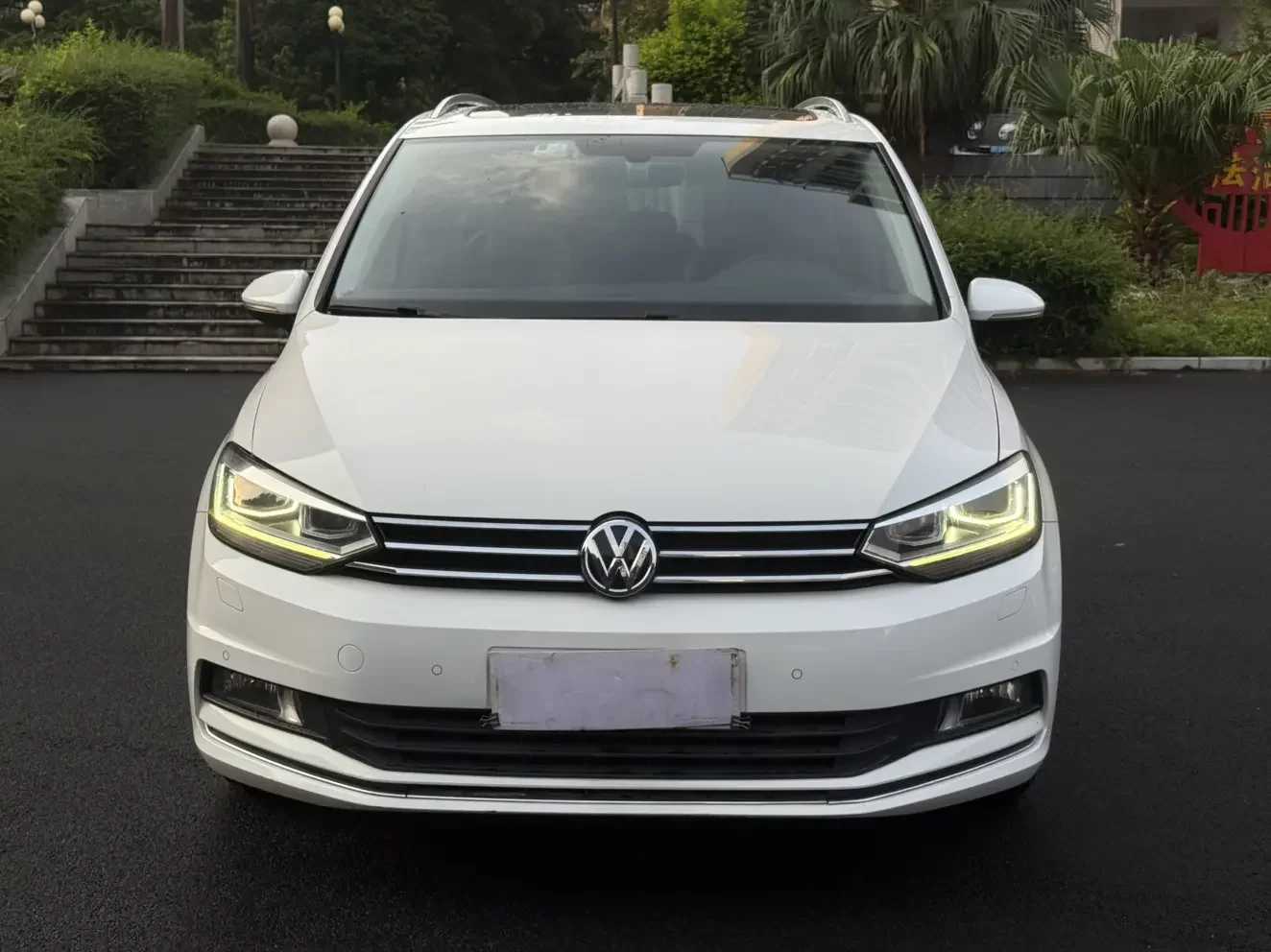 Volkswagen Touran L  из Китая