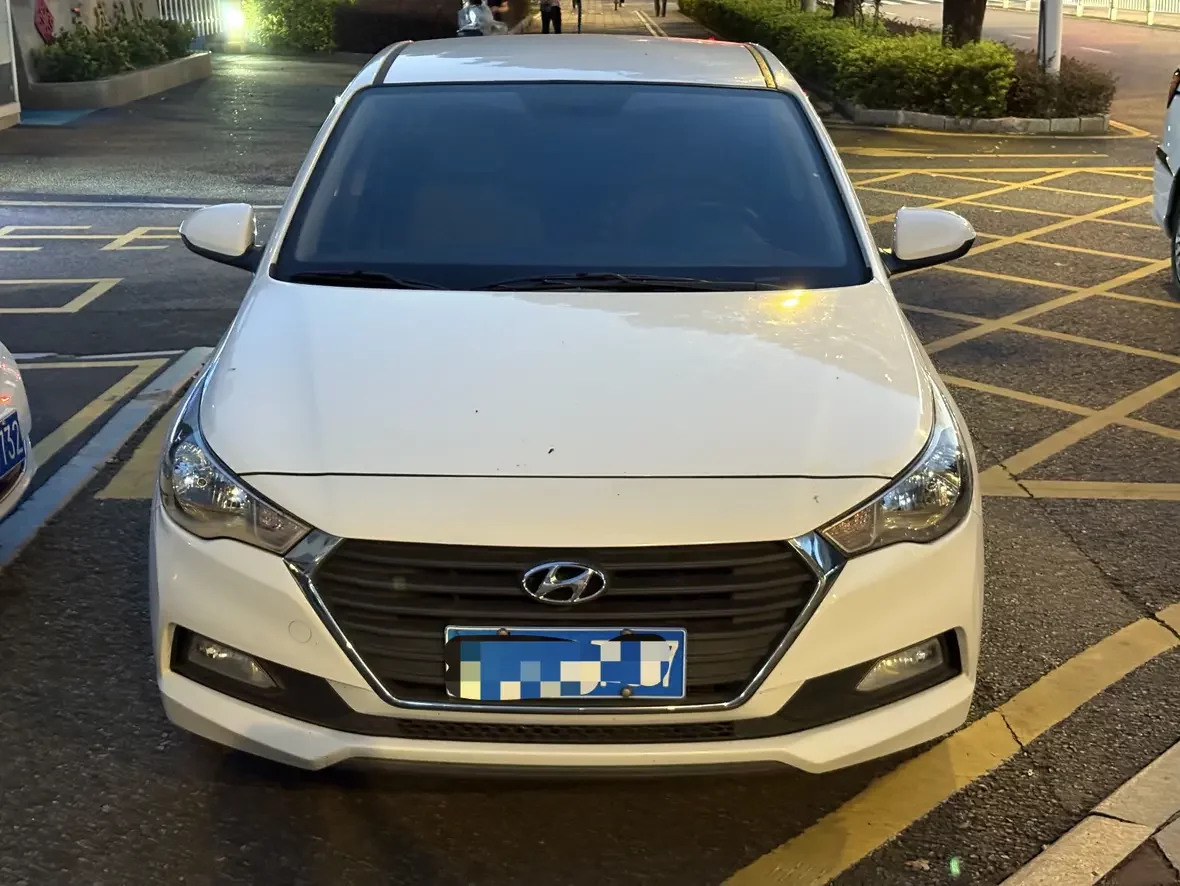 Hyundai Accept