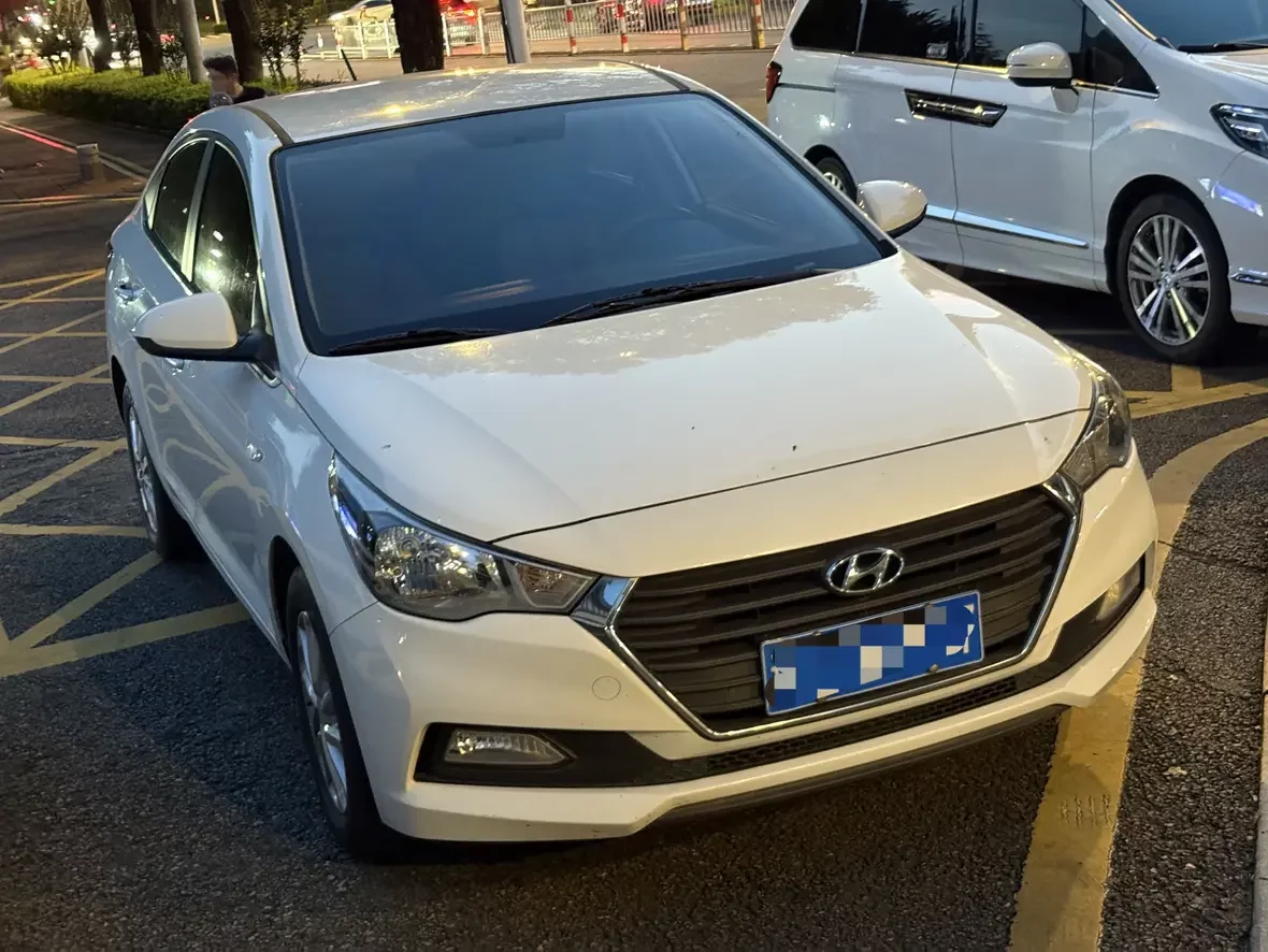 Hyundai Accept