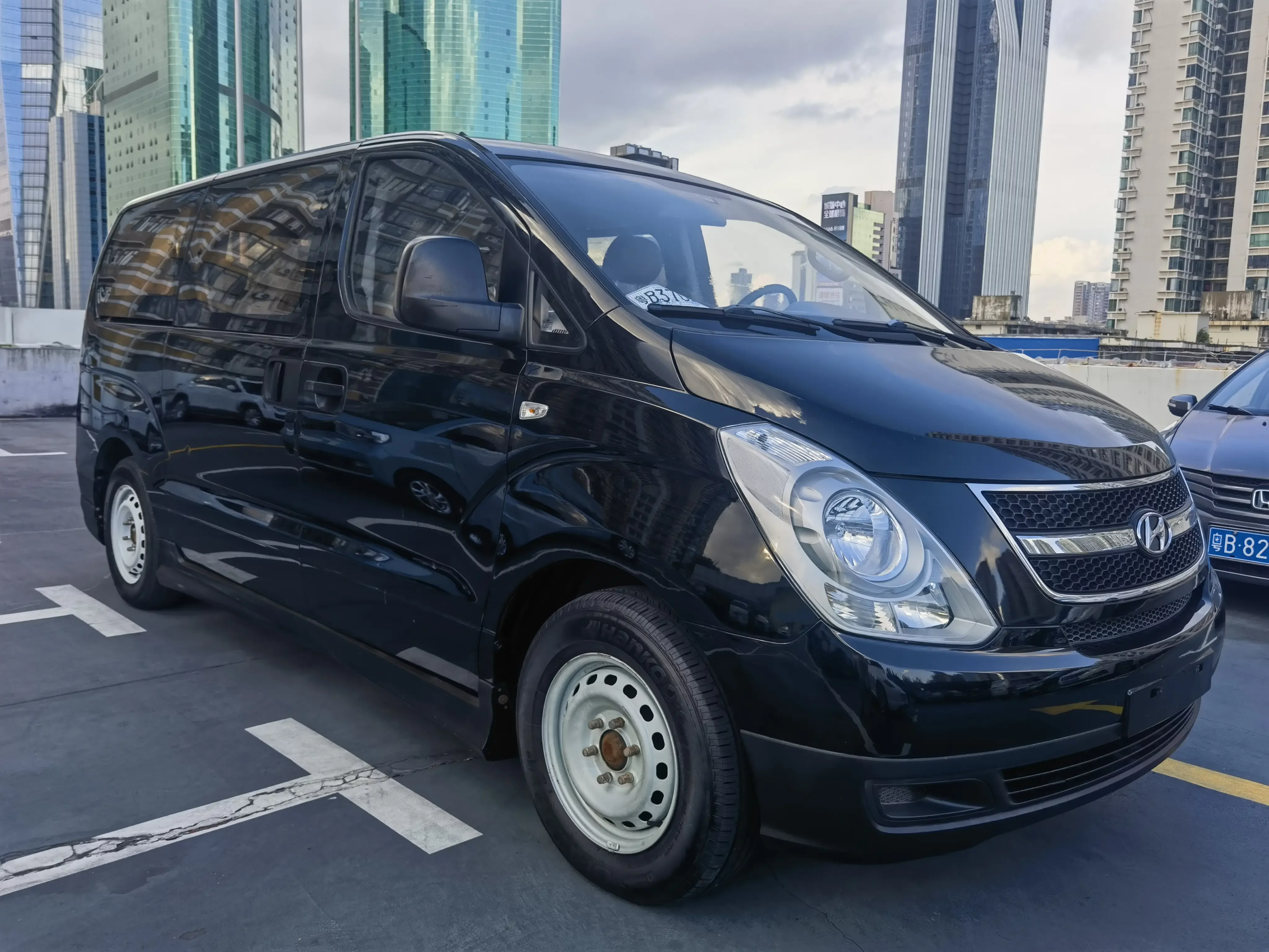 Hyundai H-1 Huiyi
