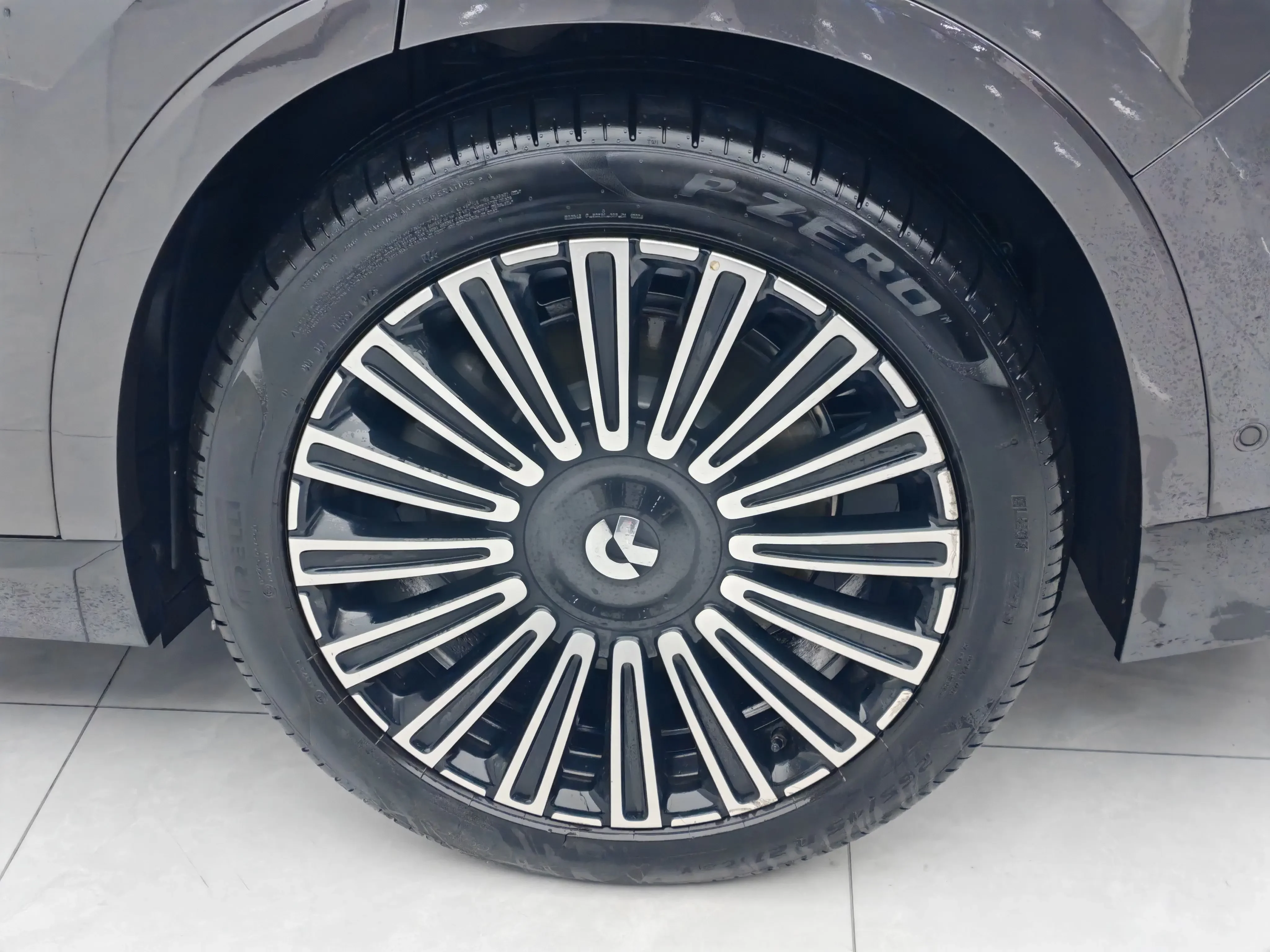 NIO ES8