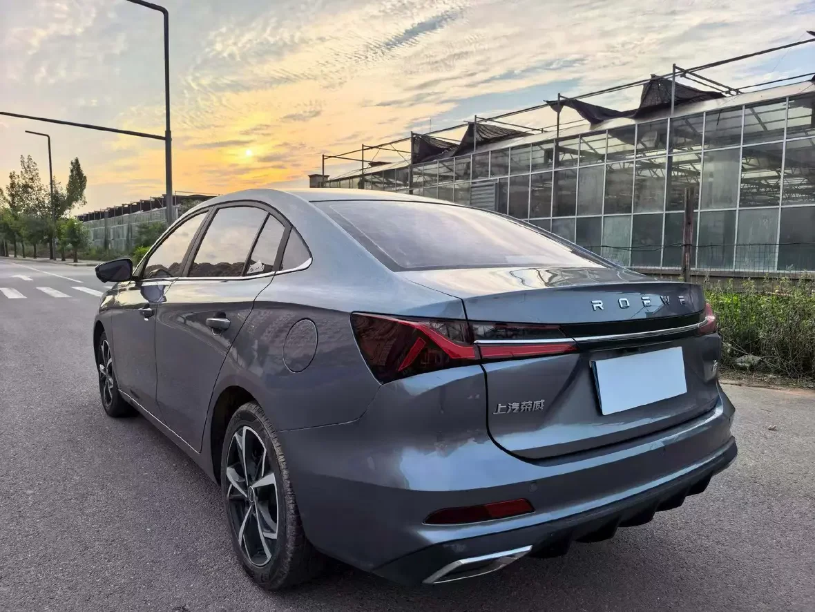 Roewe i5