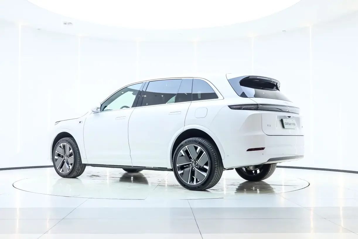 Lixiang L7