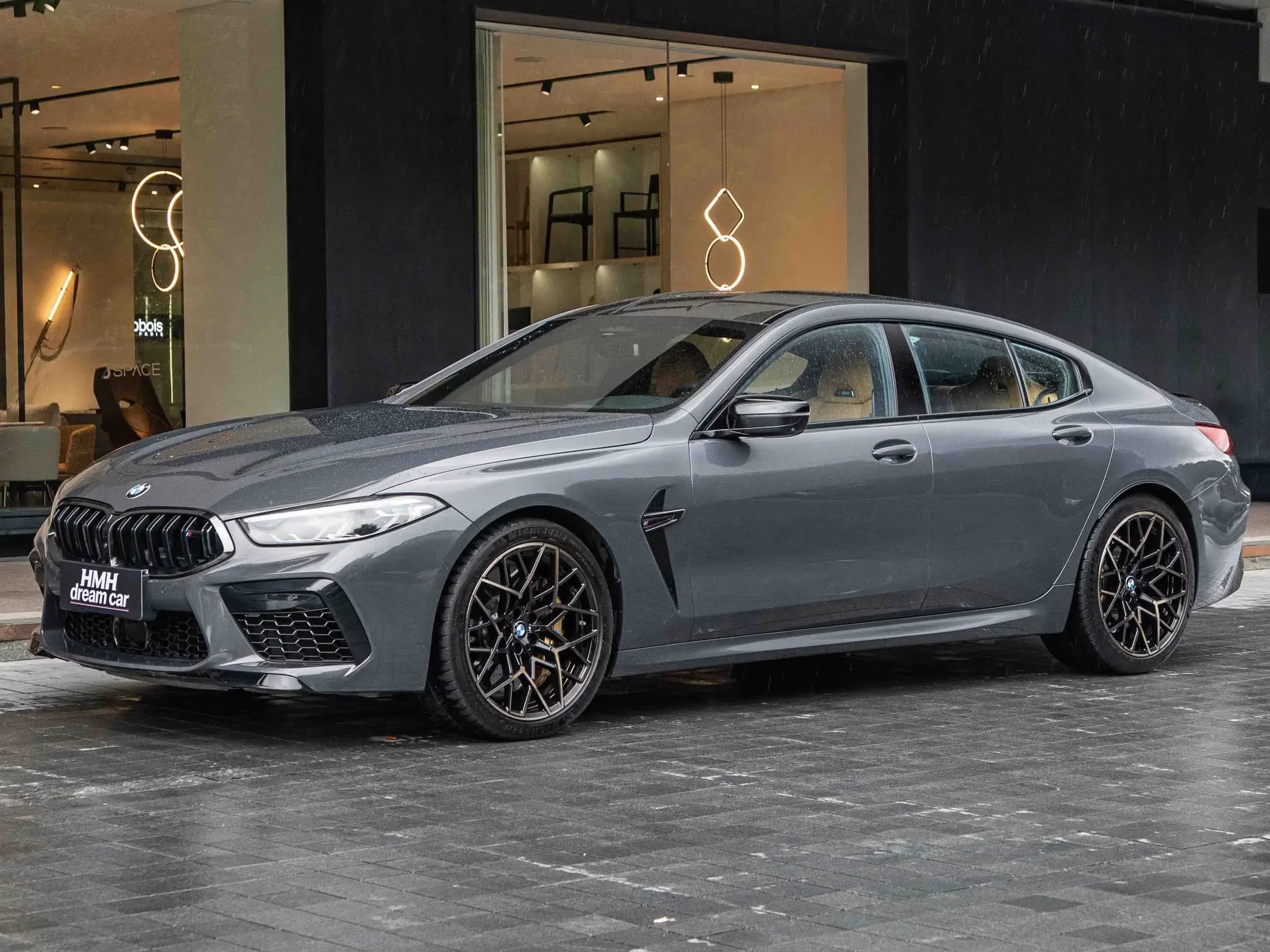 BMW M8  из Китая