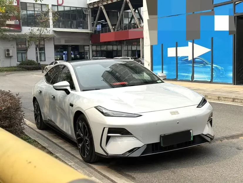 Geely Galaxy E8