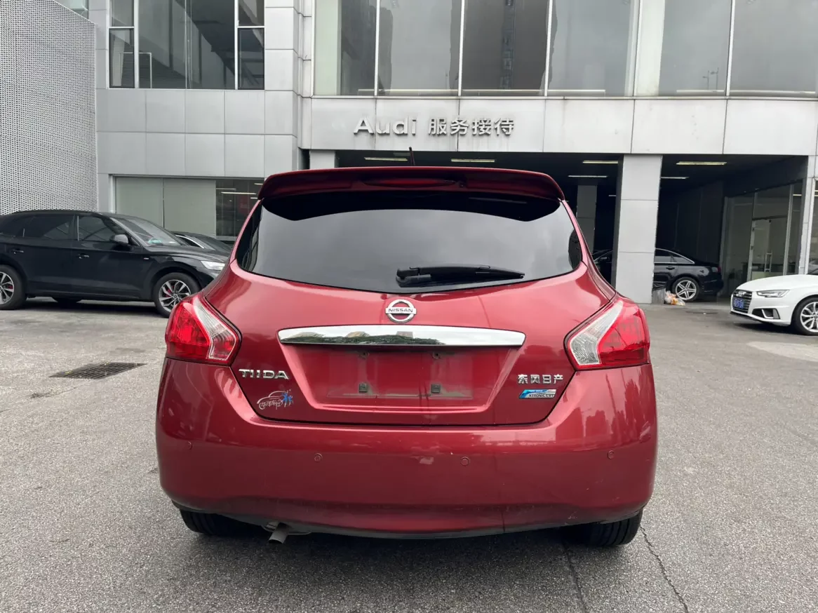 Nissan Tiida