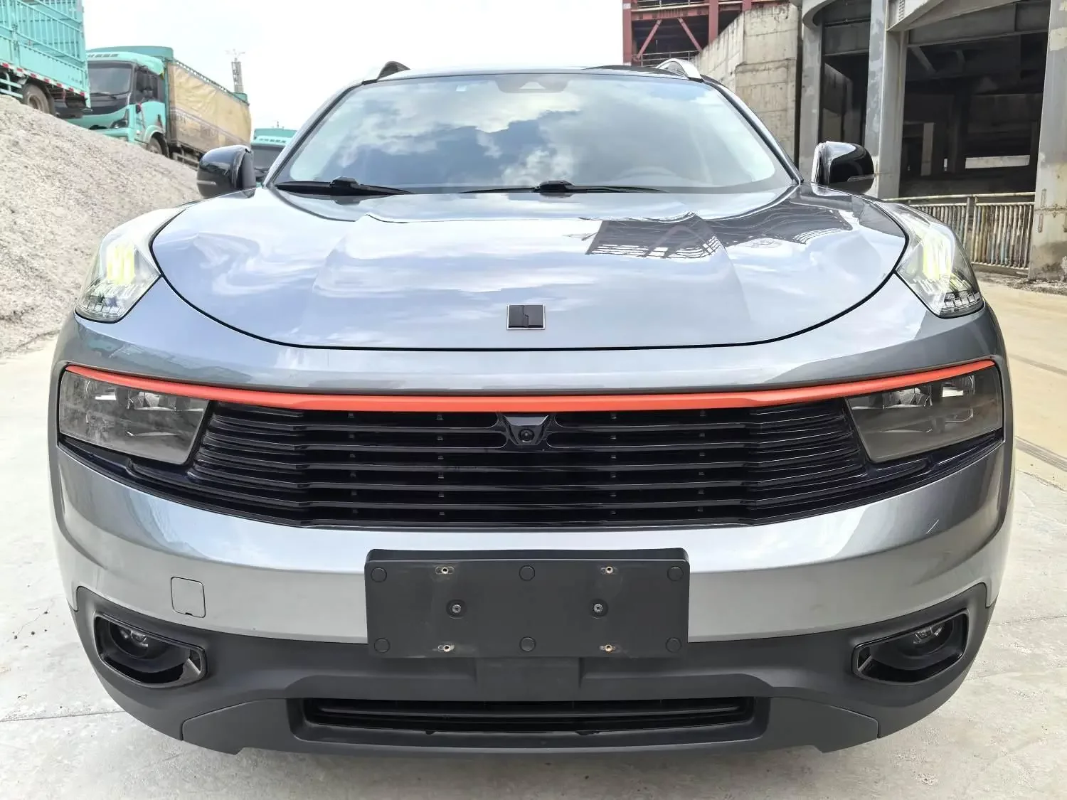 Lynk & Co 01