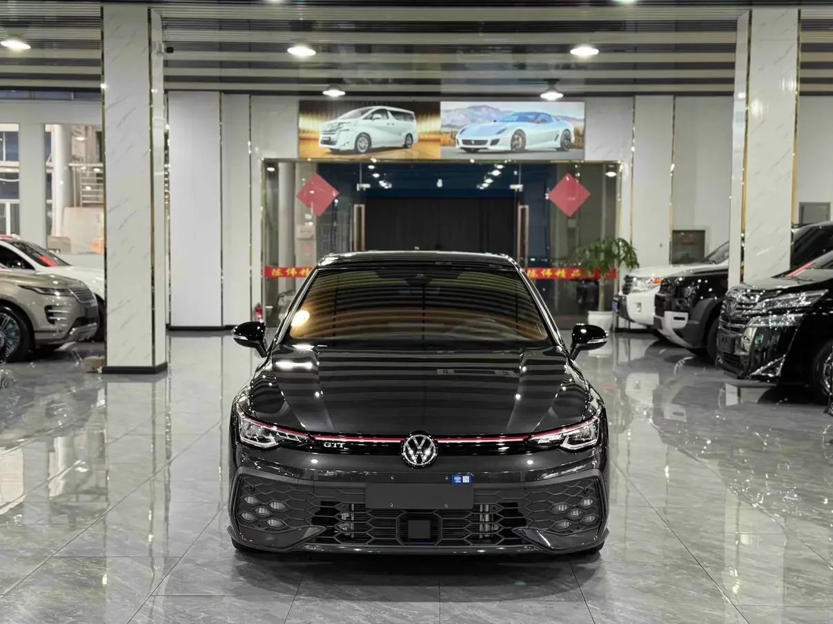 Volkswagen Golf GTI