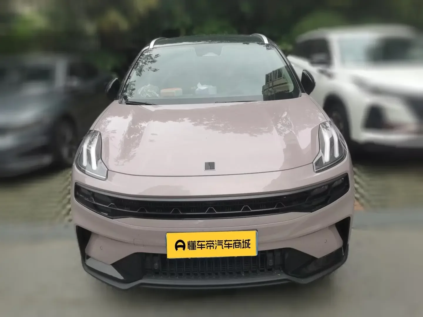 Lynk & Co 06