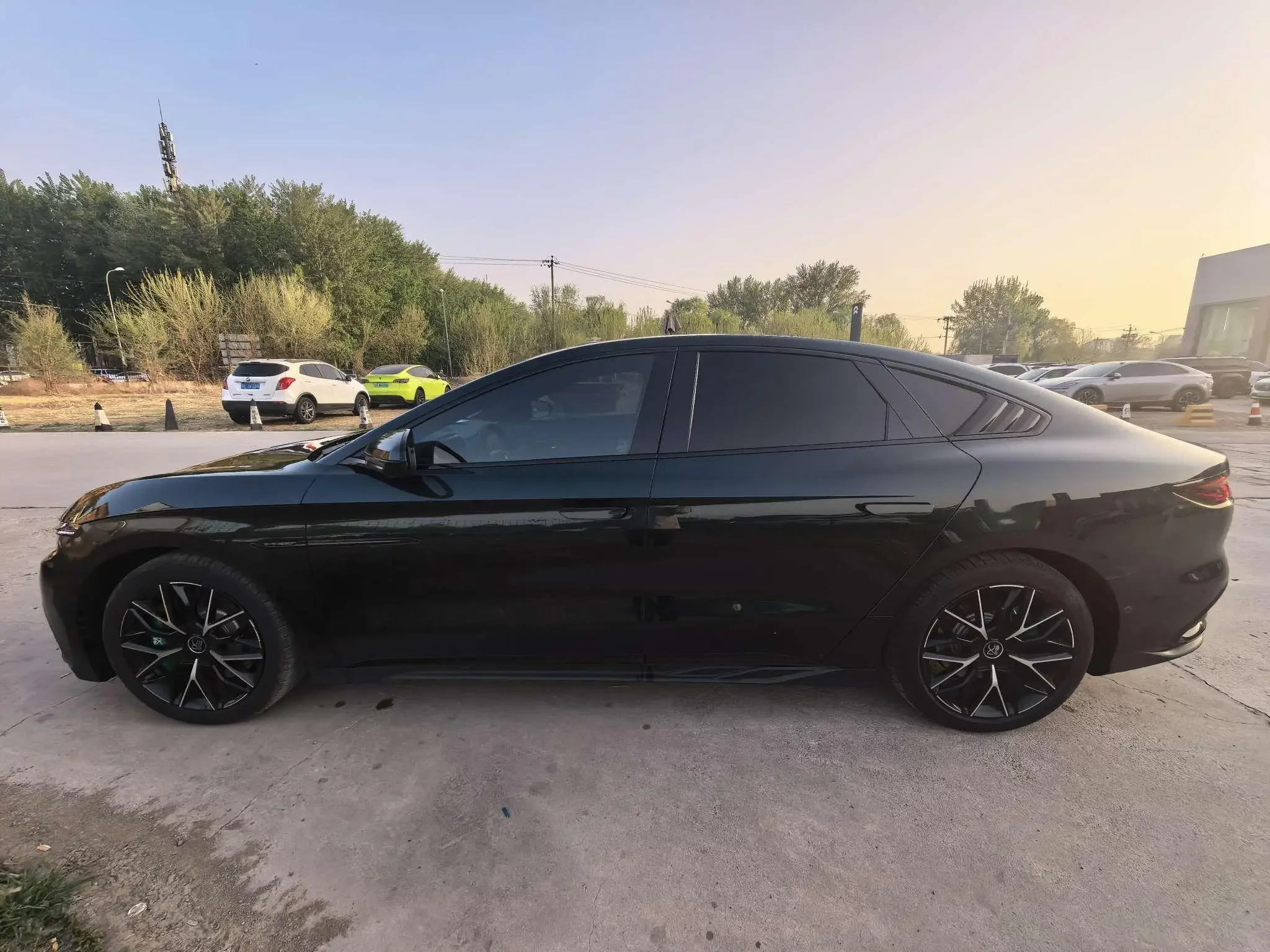 BYD Han EV