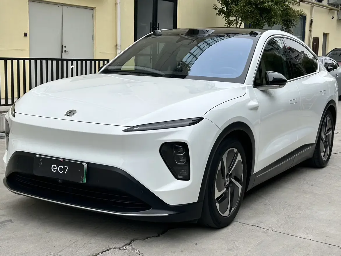 NIO EC7
