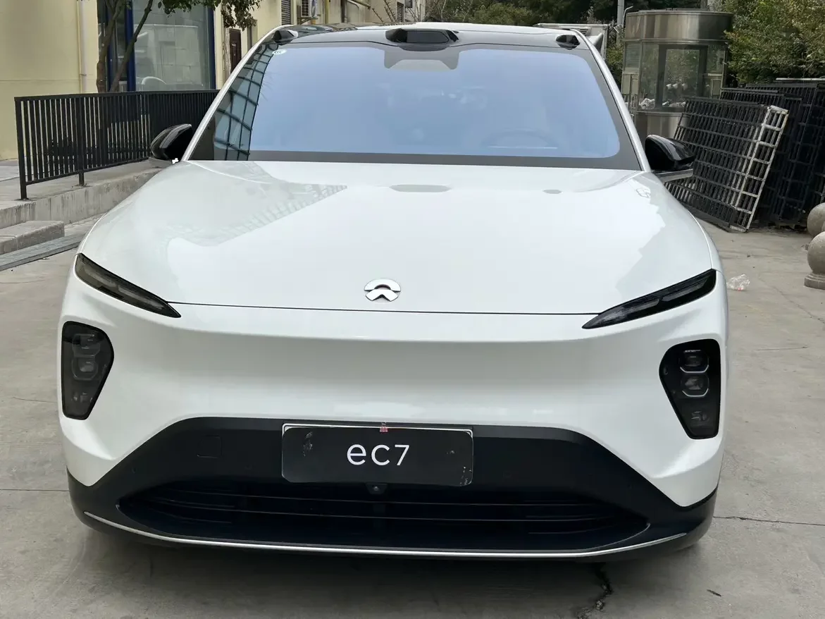 NIO EC7
