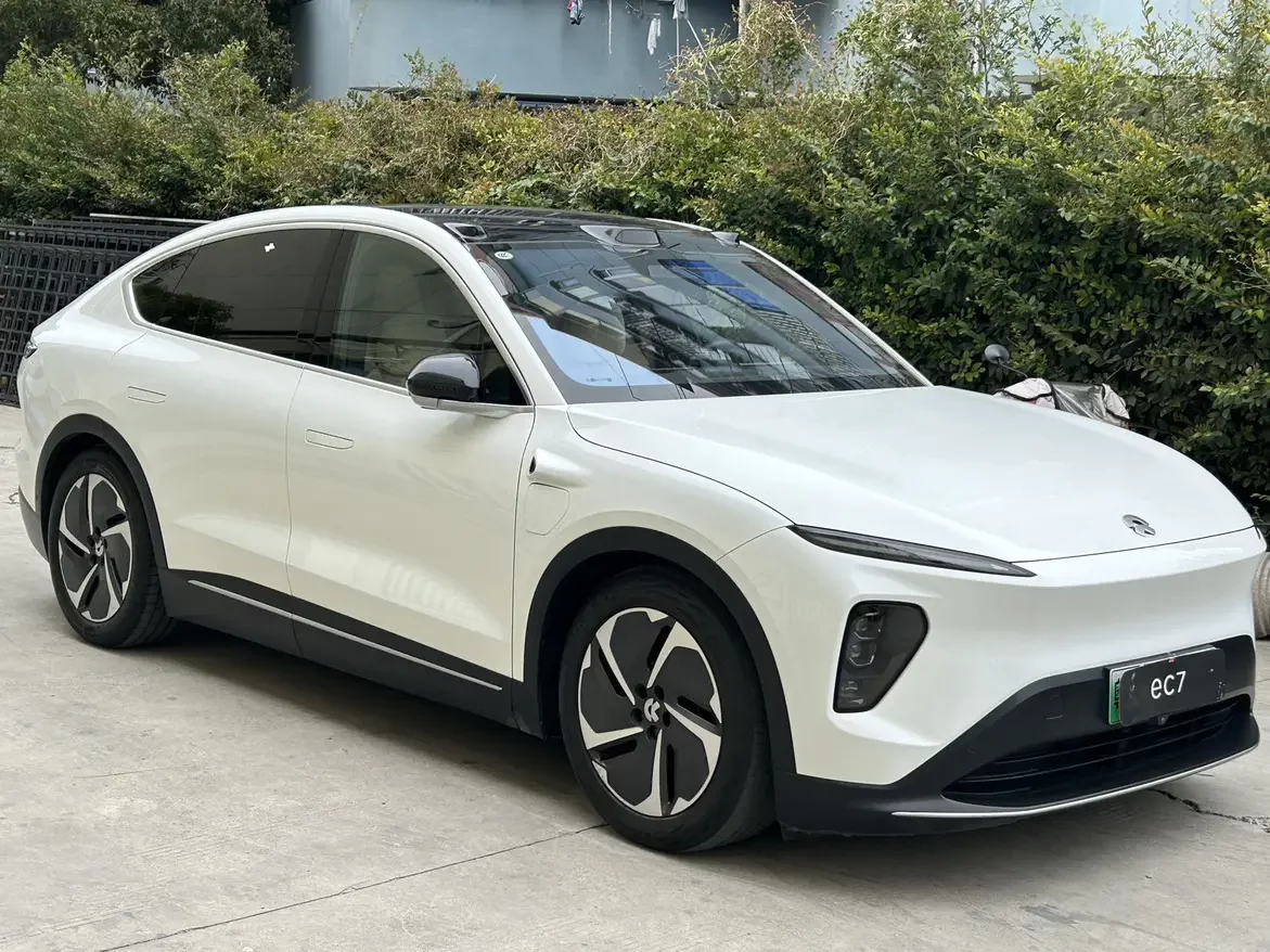 NIO EC7