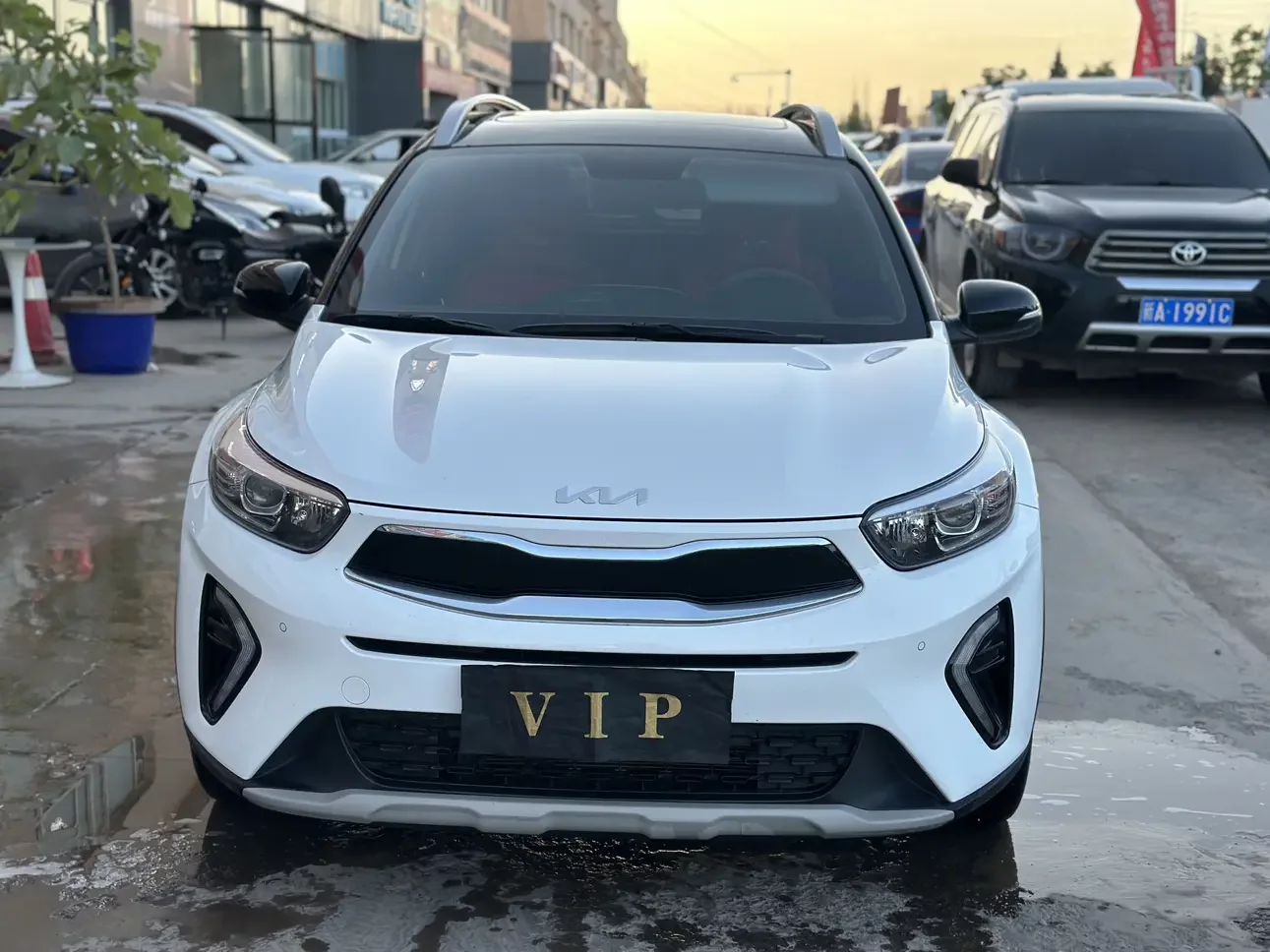 Kia KX1