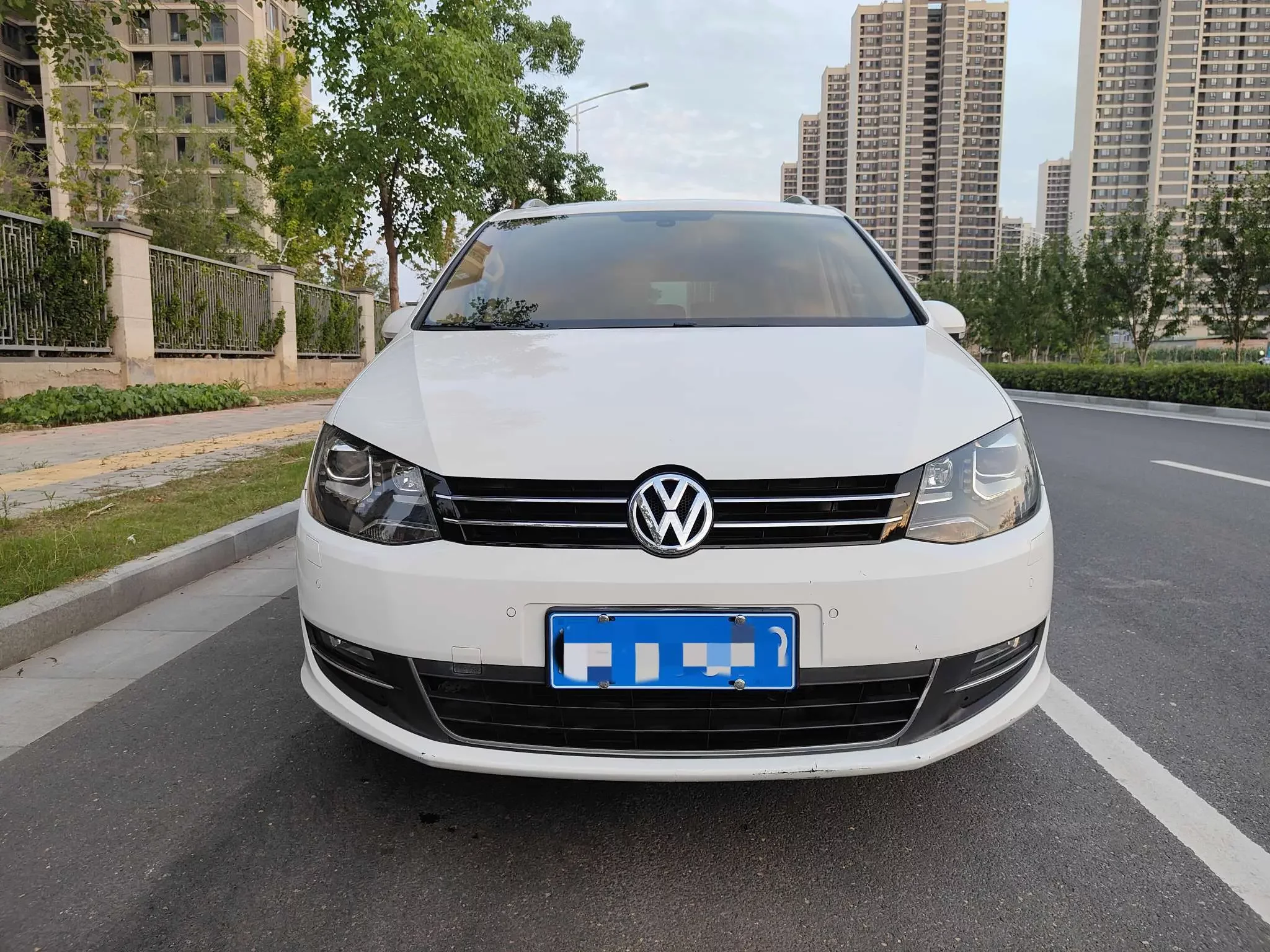 Volkswagen Sharon
