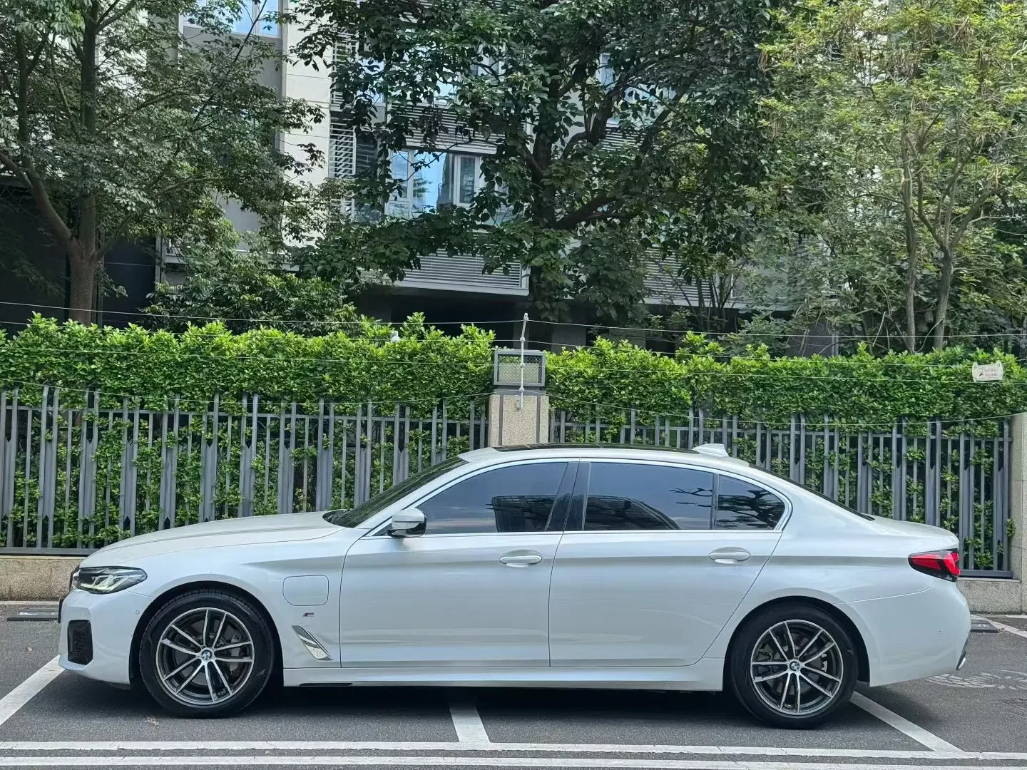 BMW 5 Series PHEV