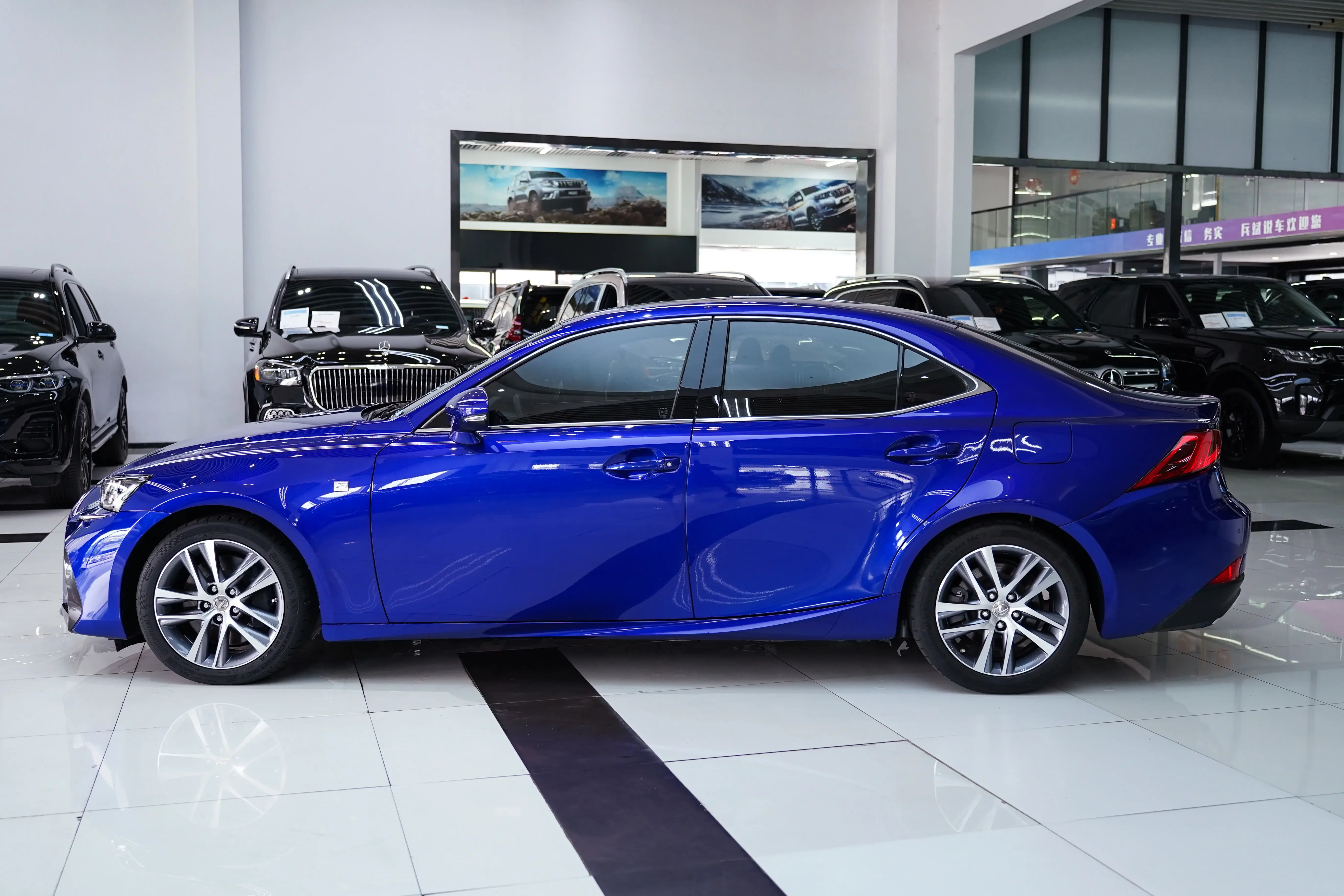 Lexus IS